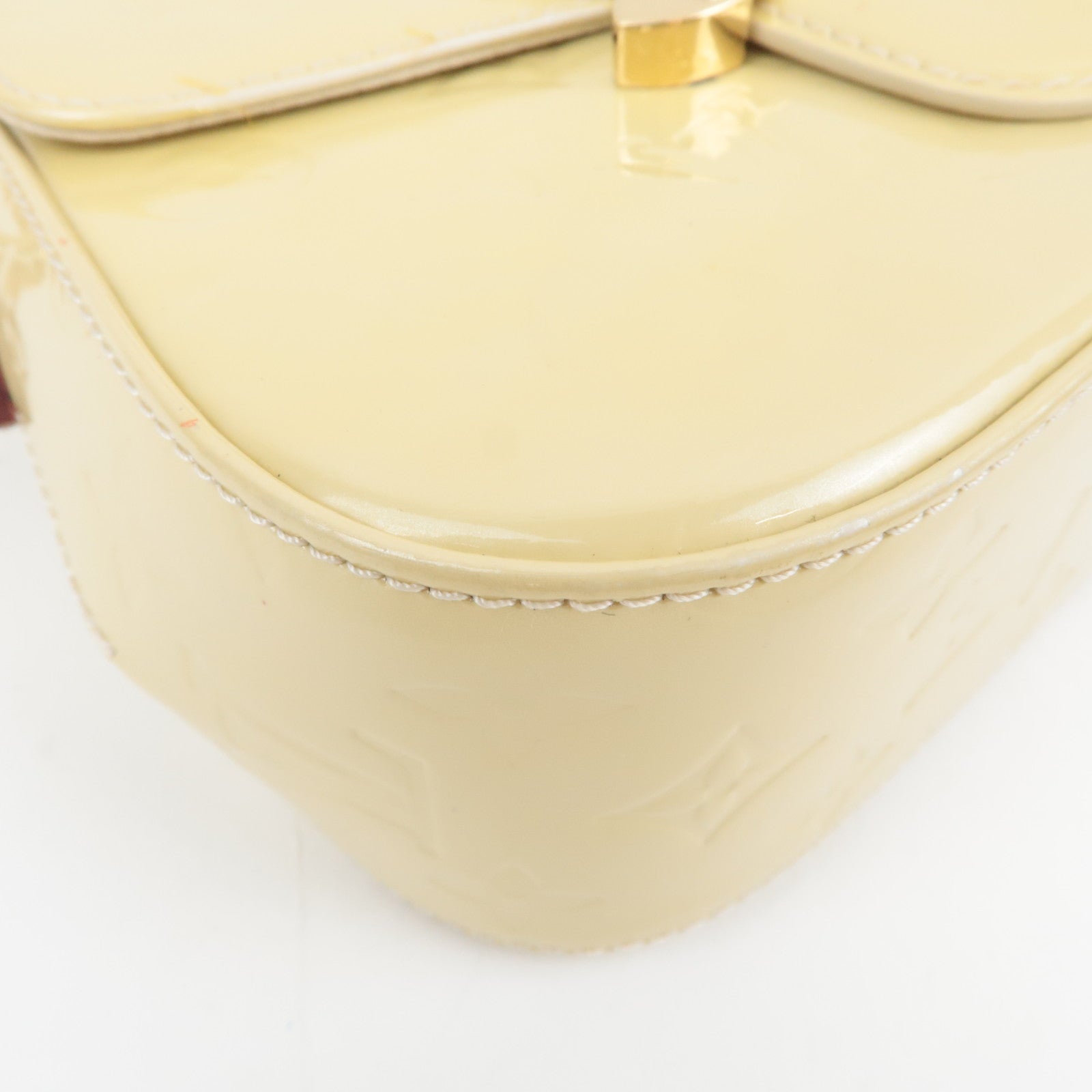 Louis Vuitton Monogram Vernis Bellflower PM Shoulder Bag Blanc Corail M91731