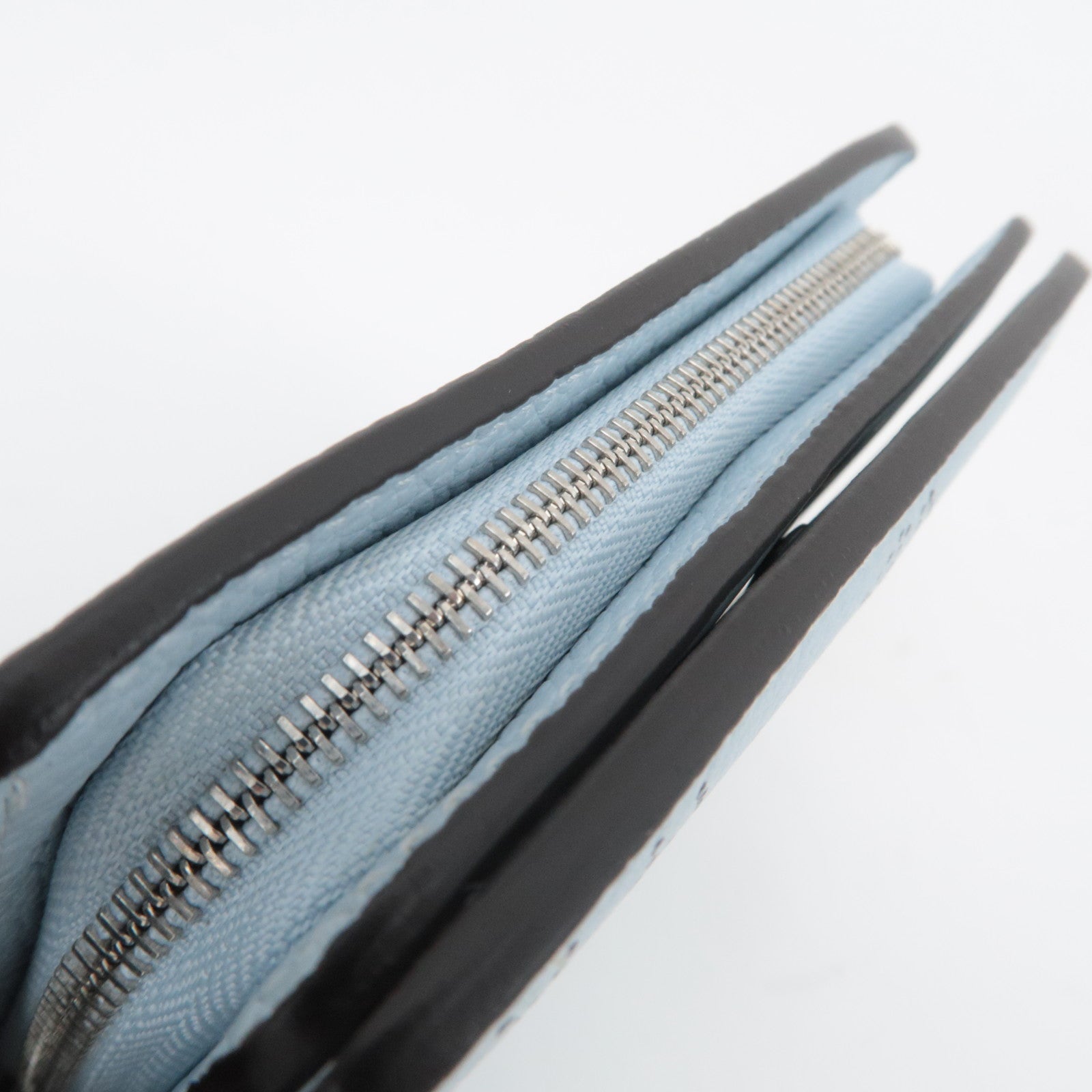 Louis Vuitton Monogram Mahina Portefeuille Claire Mineral Blue M83502