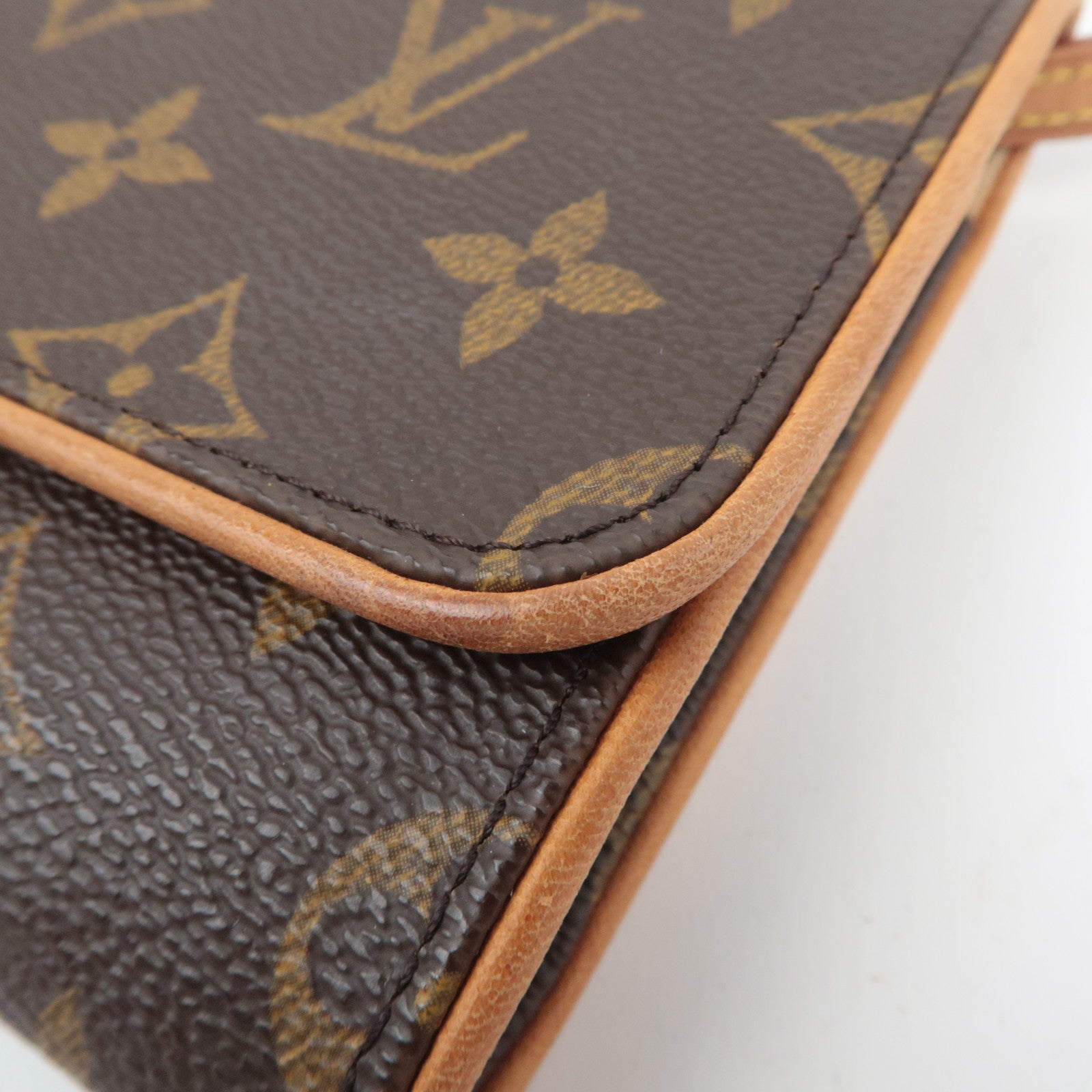 Louis Vuitton Monogram Pochette Twin GM Shoulder Bag M5185