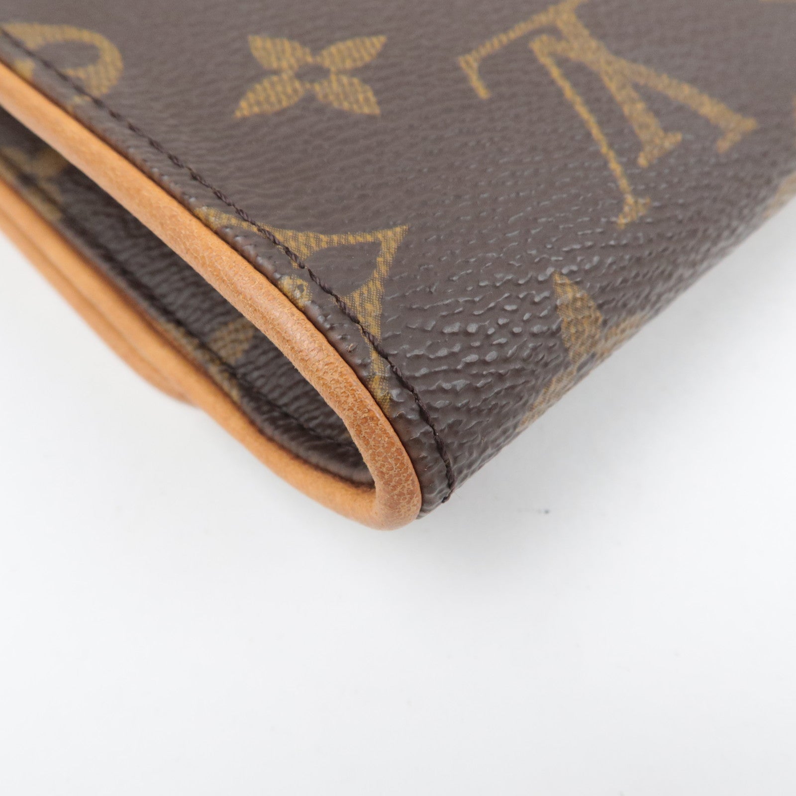 Louis Vuitton Monogram Pochette Twin GM Shoulder Bag M5185