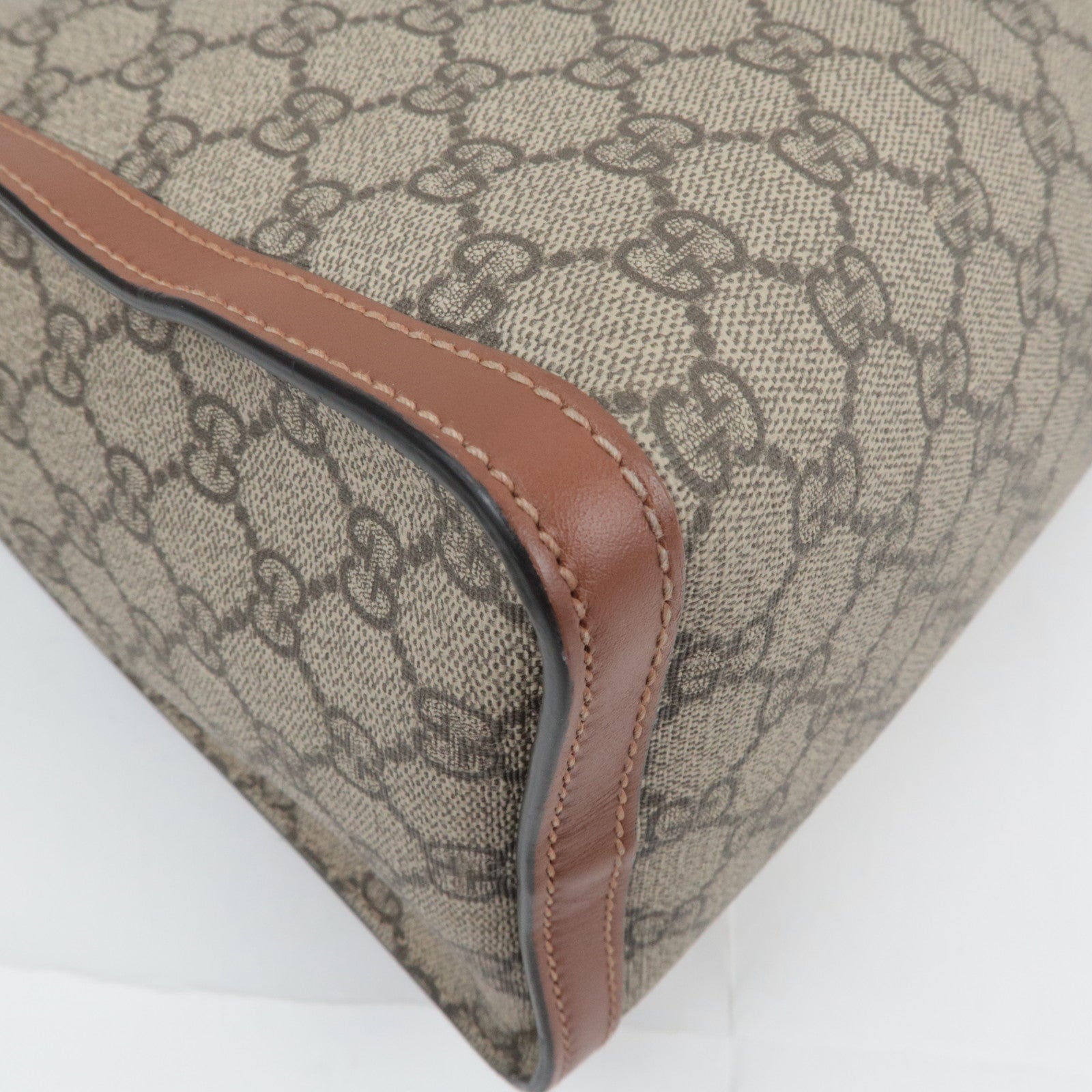GUCCI GG Medium GG Supreme Chain Tote Bag Beige 479197