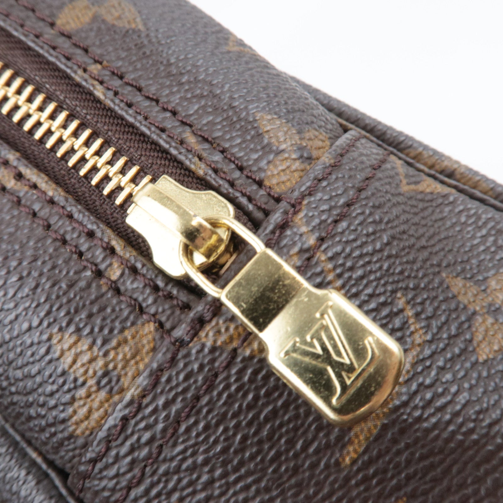 Louis Vuitton Monogram Trousse Toilette 28 Toiletry Bag M47522
