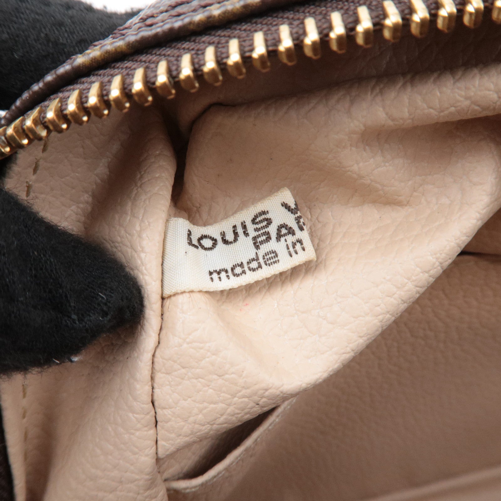 Louis Vuitton Monogram Trousse Toilette 28 Toiletry Bag M47522