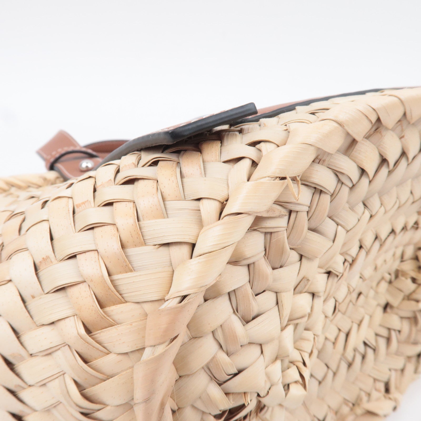 LOEWE Small Basket Bag Raffia Tan