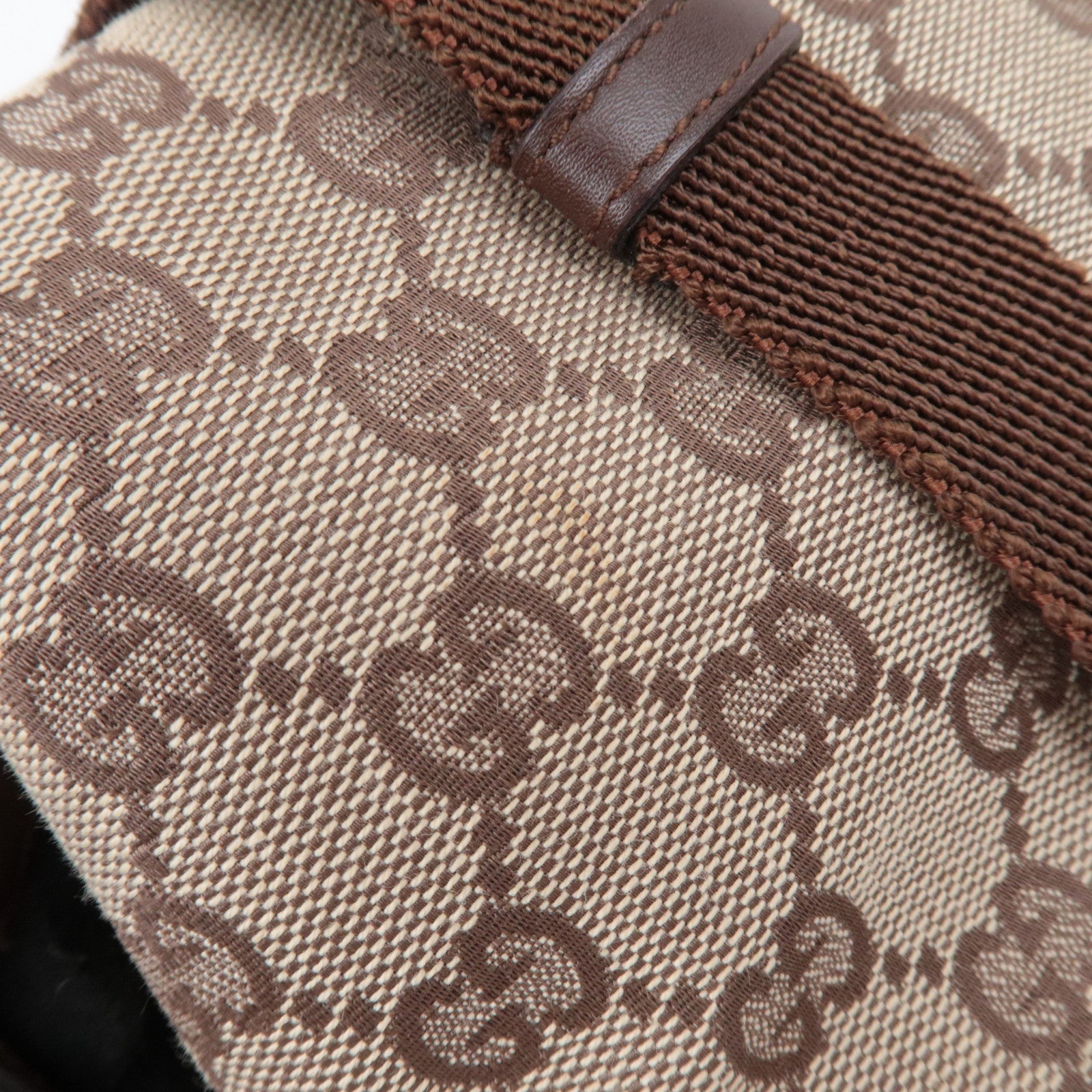 GUCCI GG Canvas Shoulder Bag Brown 92734