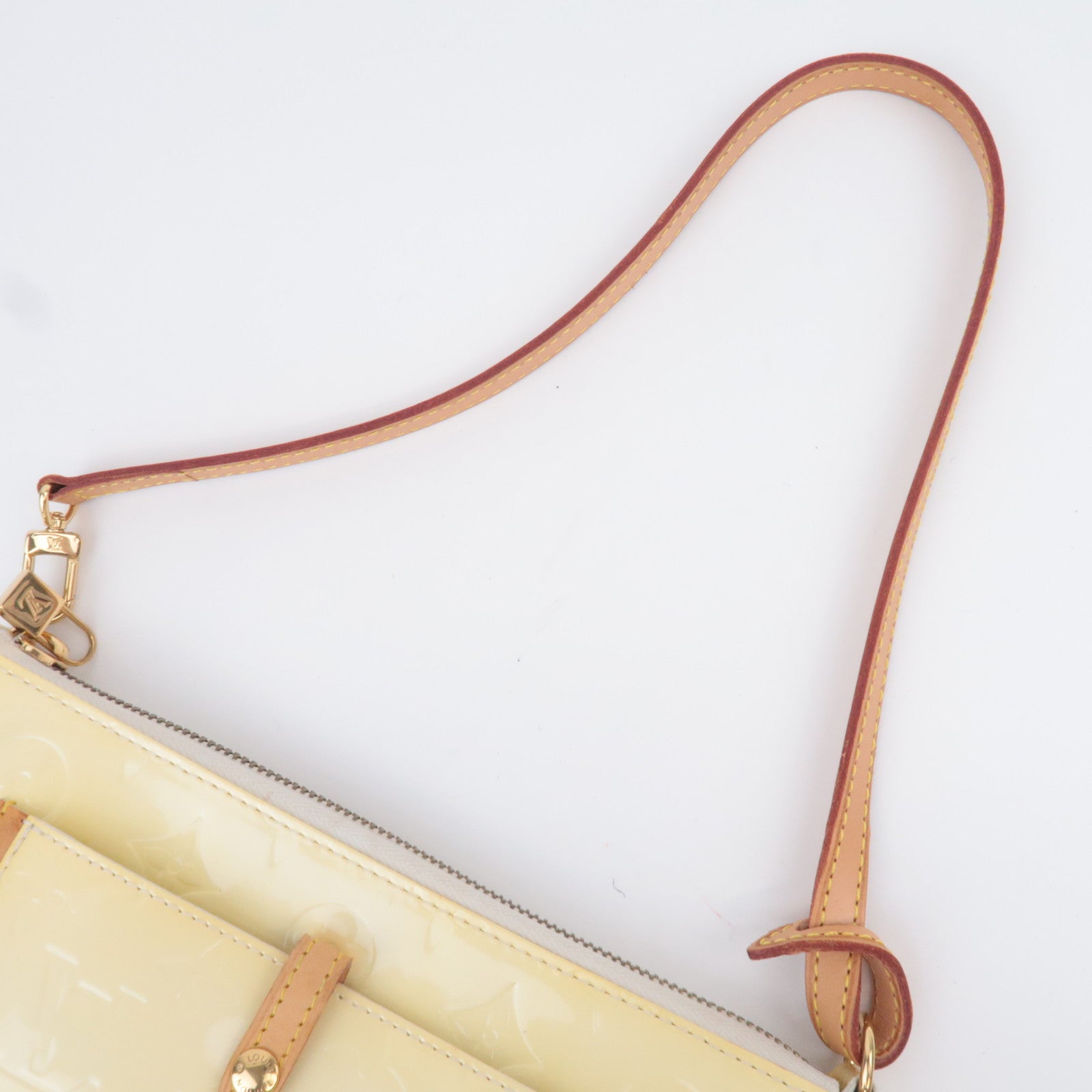 Louis Vuitton Monogram Vernis Mallory Shoulder Bag Perle M91333