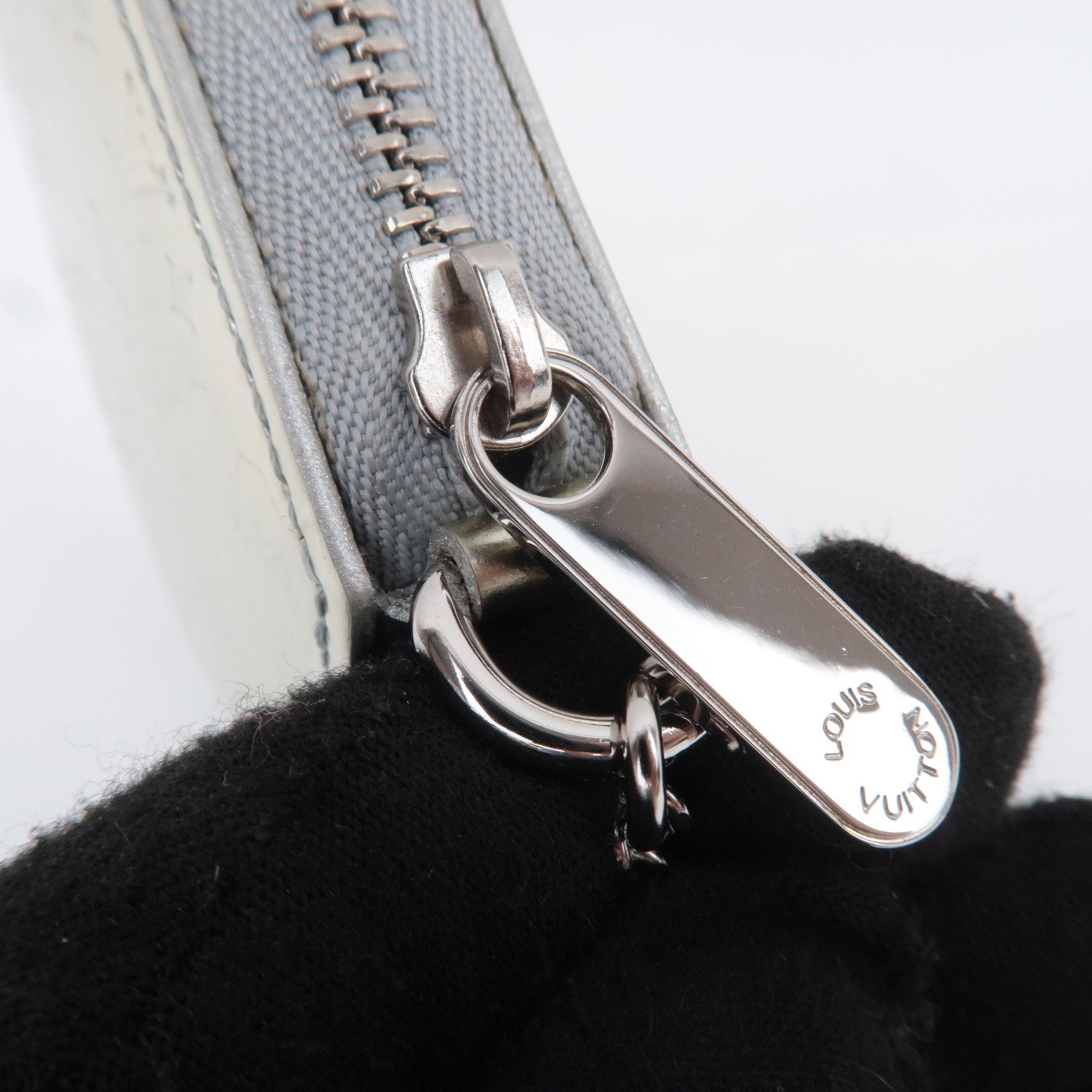 Louis Vuitton Vernis Porte Monnaie Flocon Coin Case M58215