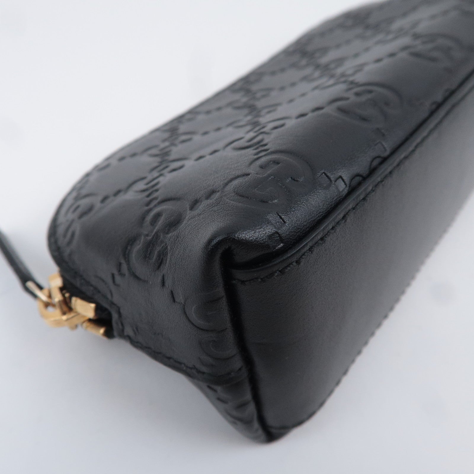 GUCCI Guccissima Leather Small Pouch Black 141811