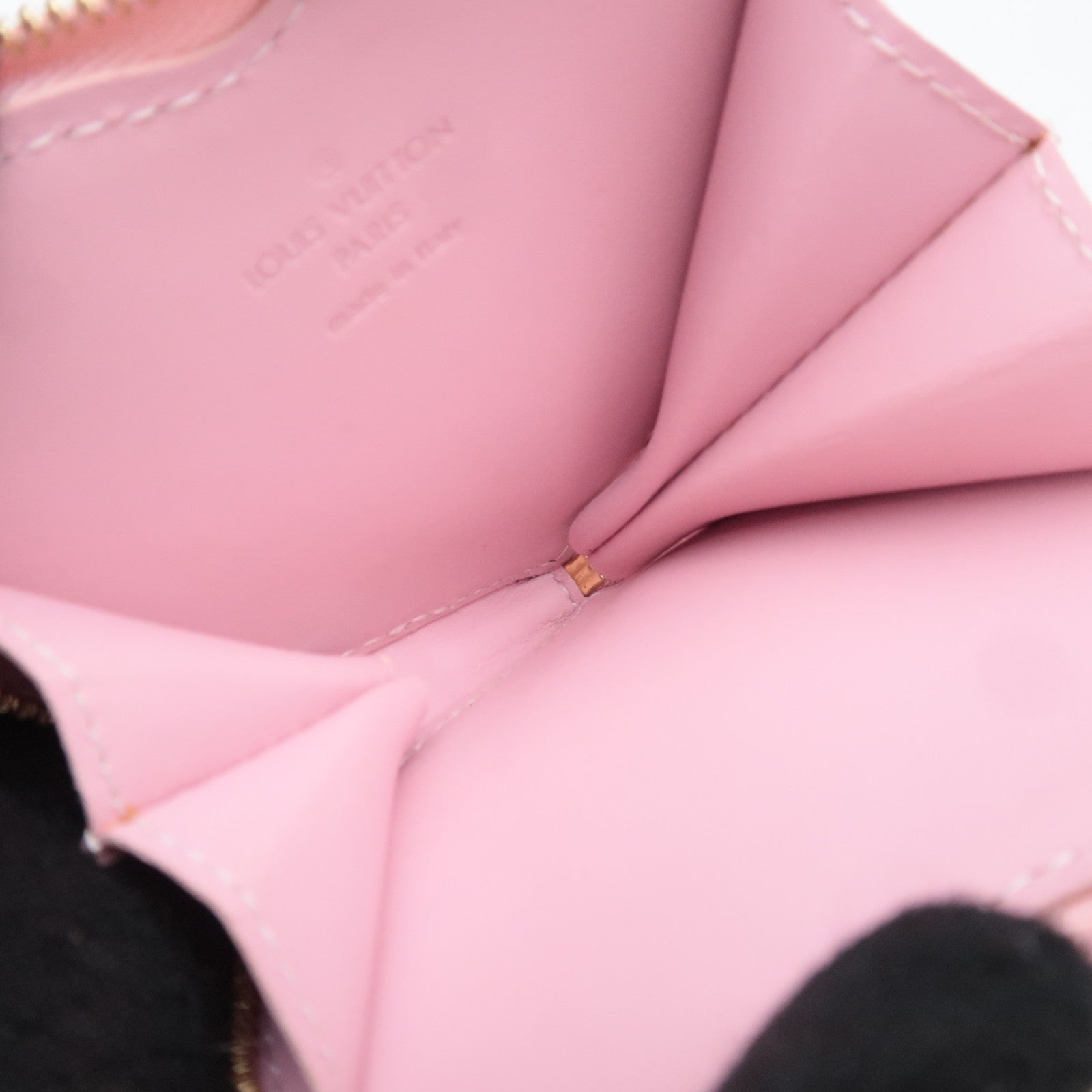 Louis Vuitton Monogram Vernis Porte Monnaie Coeur Coin Case Rose Pearl M91431