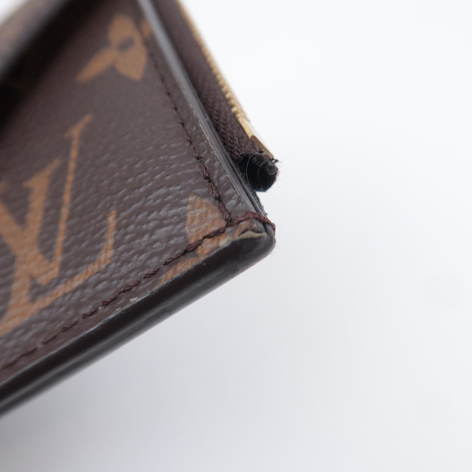 Louis Vuitton Monogram Porte Carte Recto Verso Fragment Case M69431