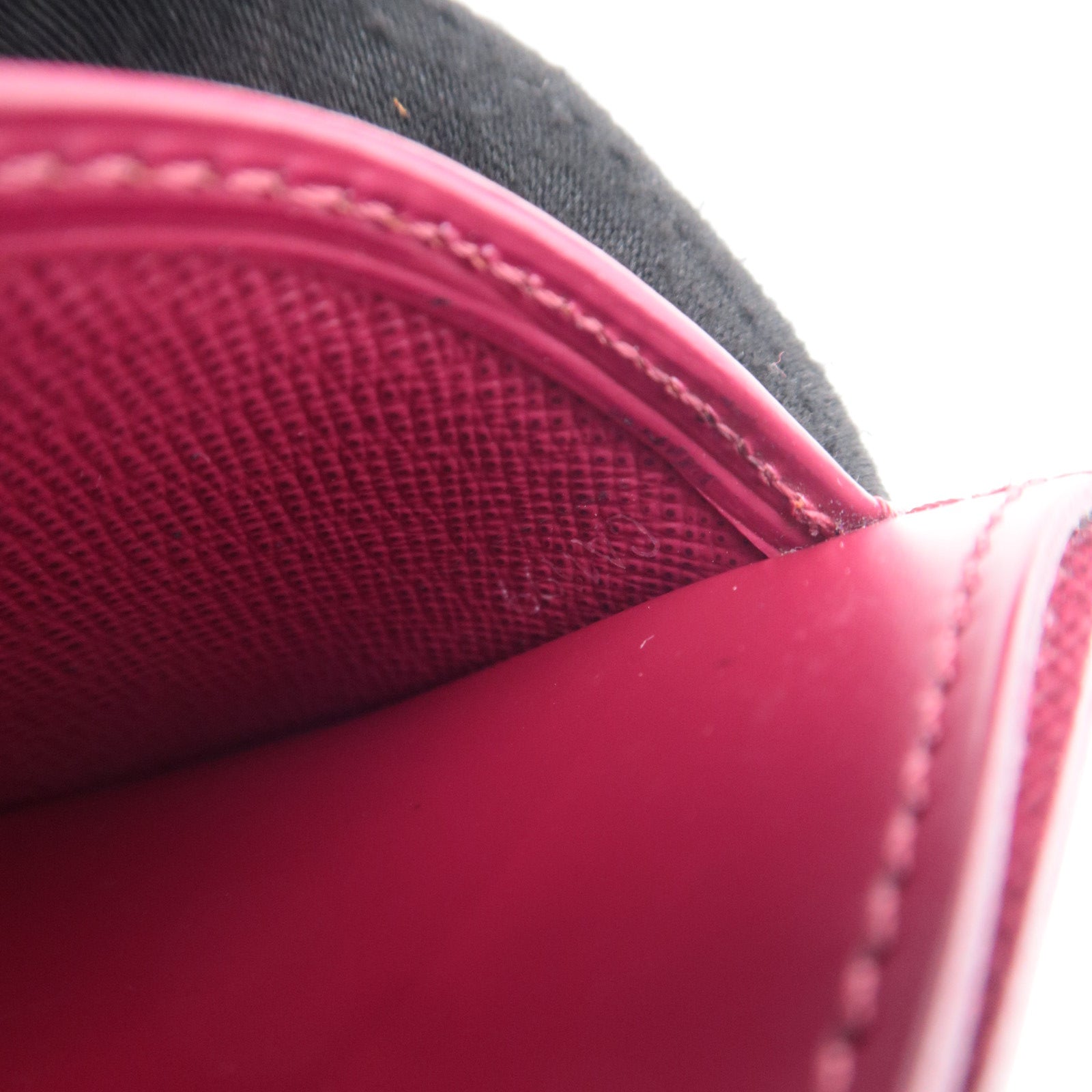 Louis Vuitton Epi Porte Cartes Simple Card Case Fuchsia M60327