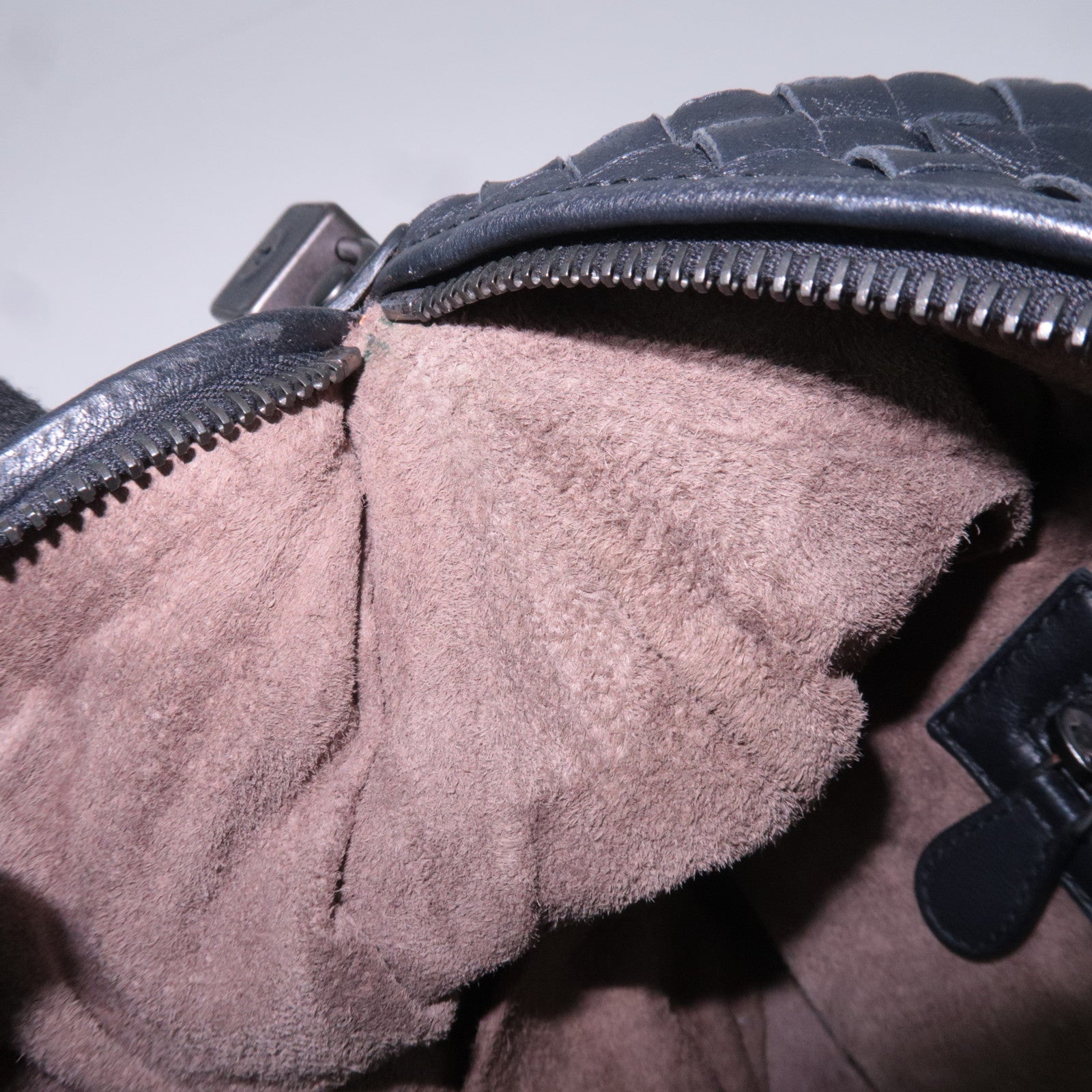 BOTTEGA VENETA Intrecciato Leather Handbag Black