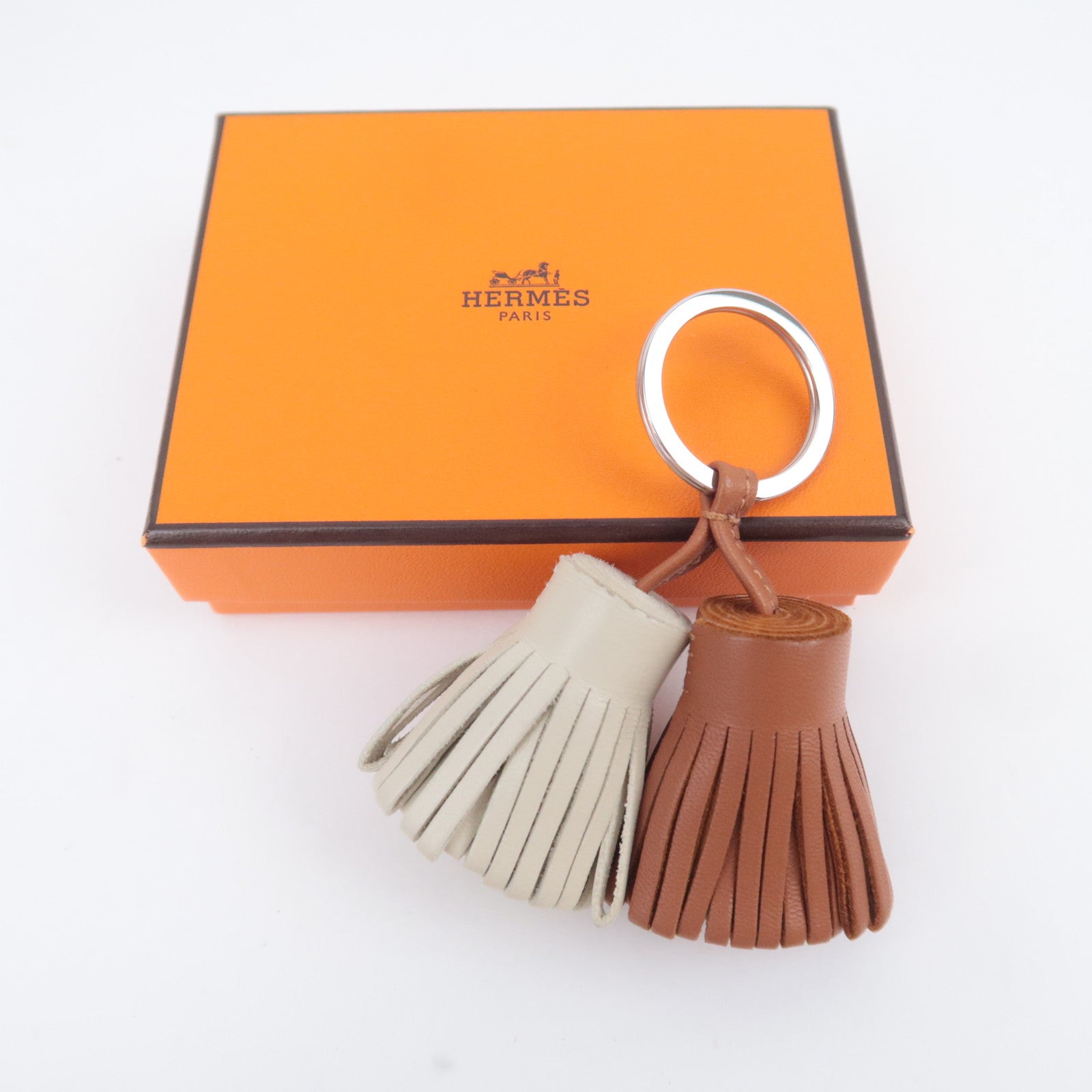 HERMES Carmen Unodos Keyring Bag Charm Agneau Milo Chai Craie