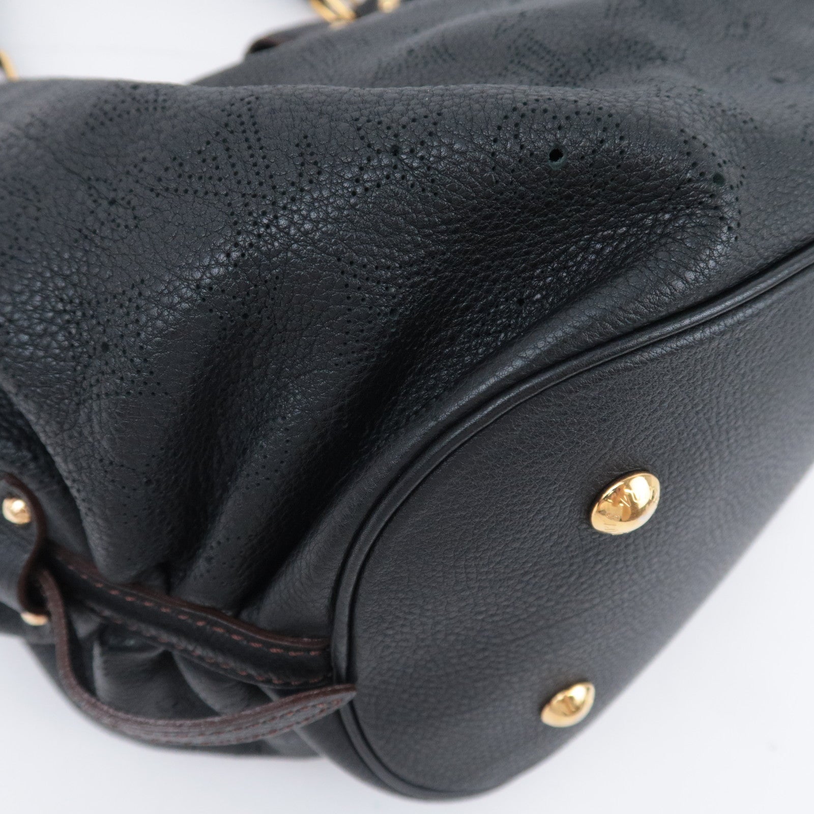 Louis Vuitton Monogram Mahina L Shoulder Bag Noir M95765