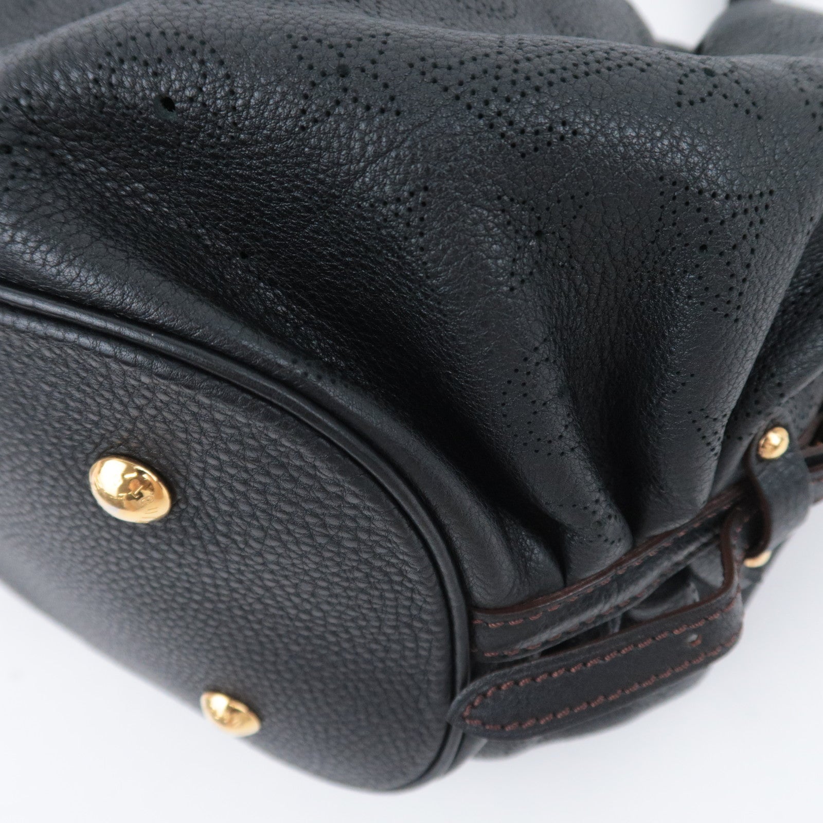 Louis Vuitton Monogram Mahina L Shoulder Bag Noir M95765