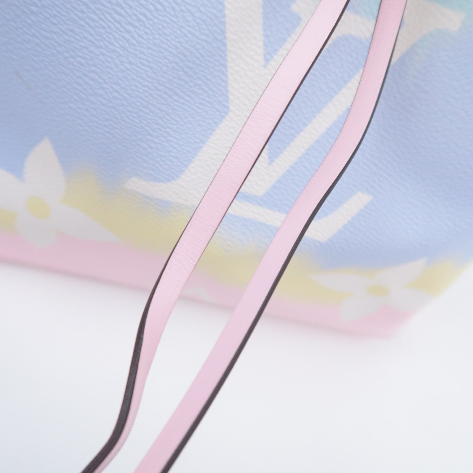 Louis Vuitton LV Escale Neo Noe Shoulder Bag Pastel M45124