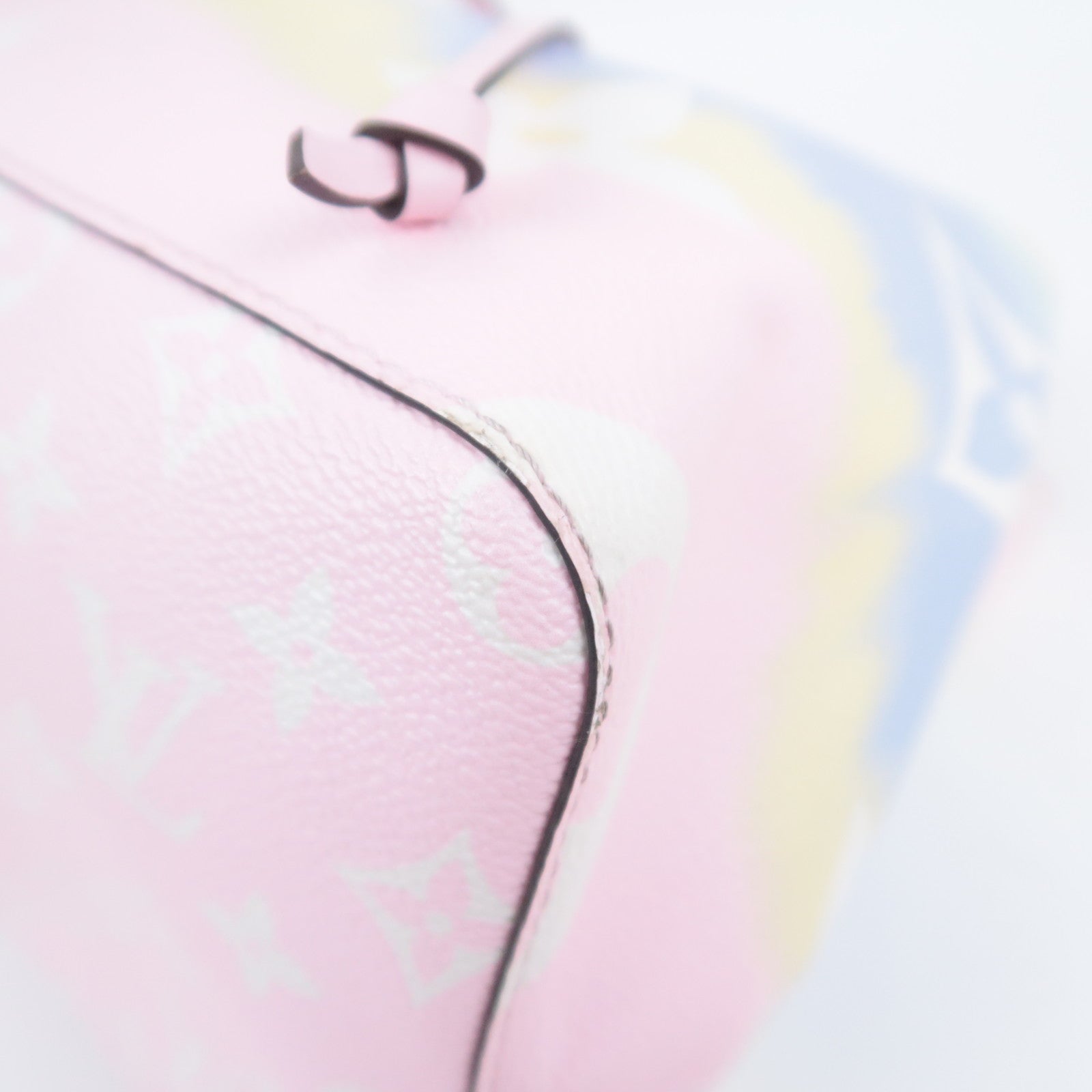 Louis Vuitton LV Escale Neo Noe Shoulder Bag Pastel M45124