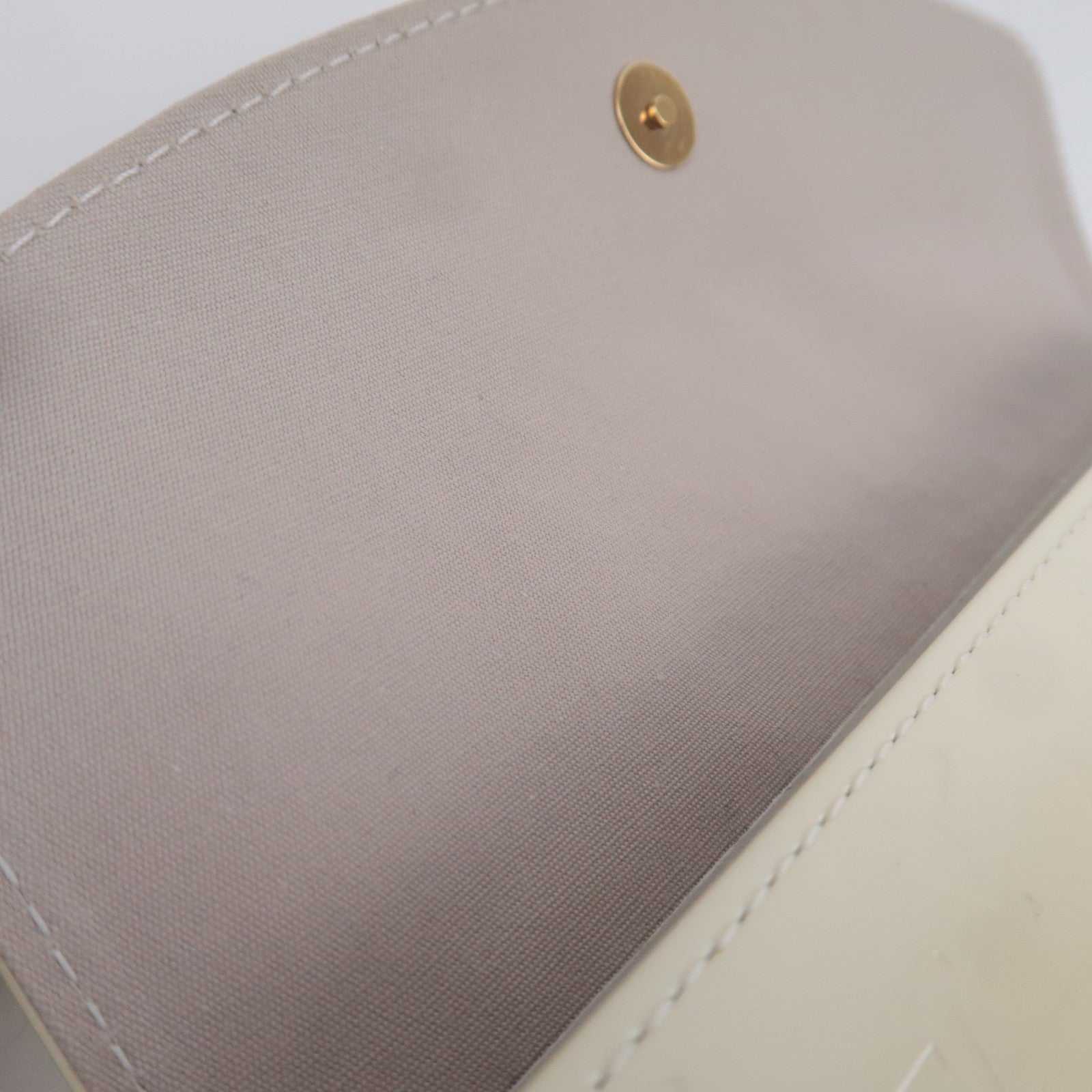 Louis Vuitton Monogram Vernis Sunset Boulevard Shoulder Bag Perle M93541