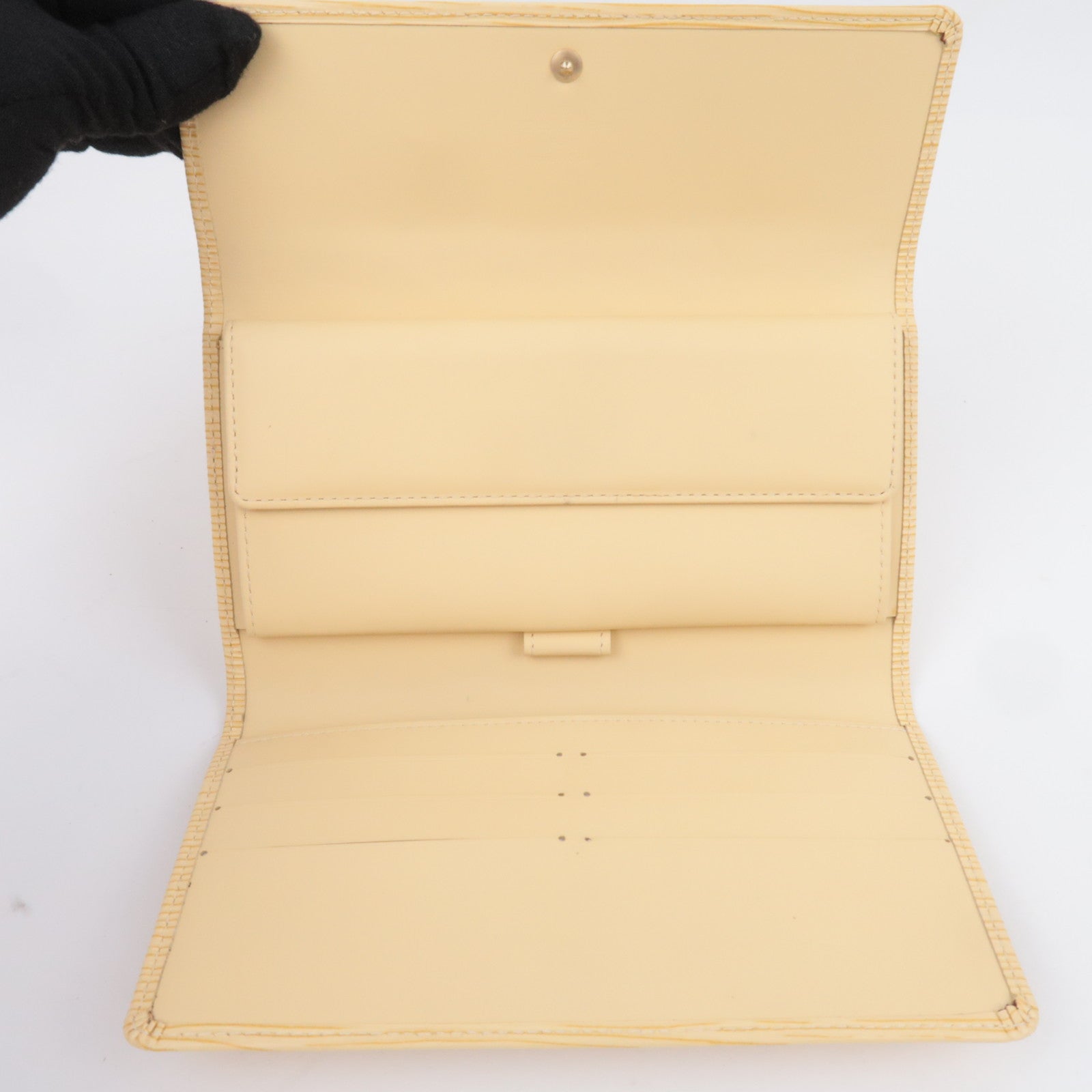 Louis Vuitton Epi Porte Tresor International Long Wallet Vanilla M6338A