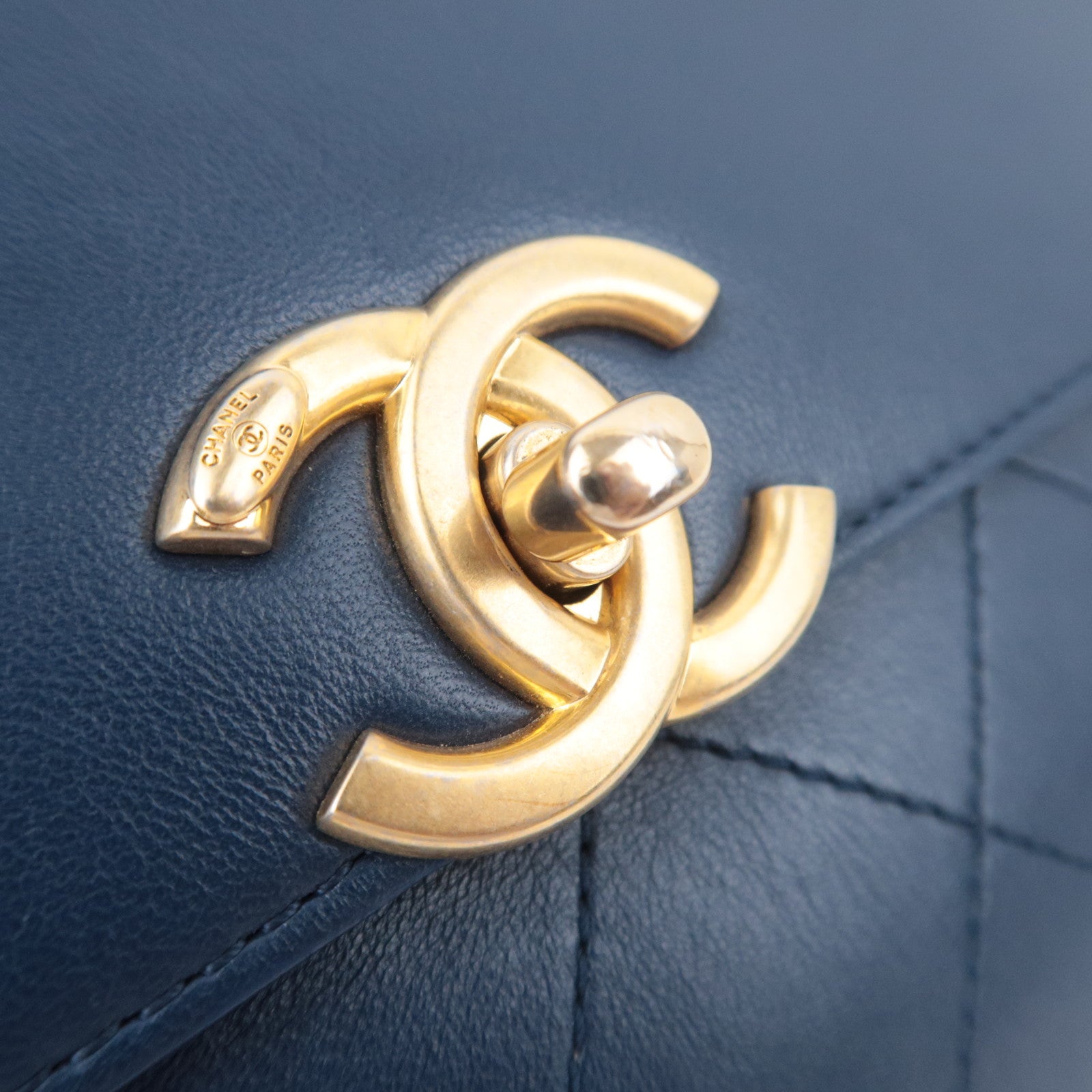 CHANEL Matelasse 31 RUE CAMBON 2Way Chain Shoulder Bag Lambskin Navy Gold HDW