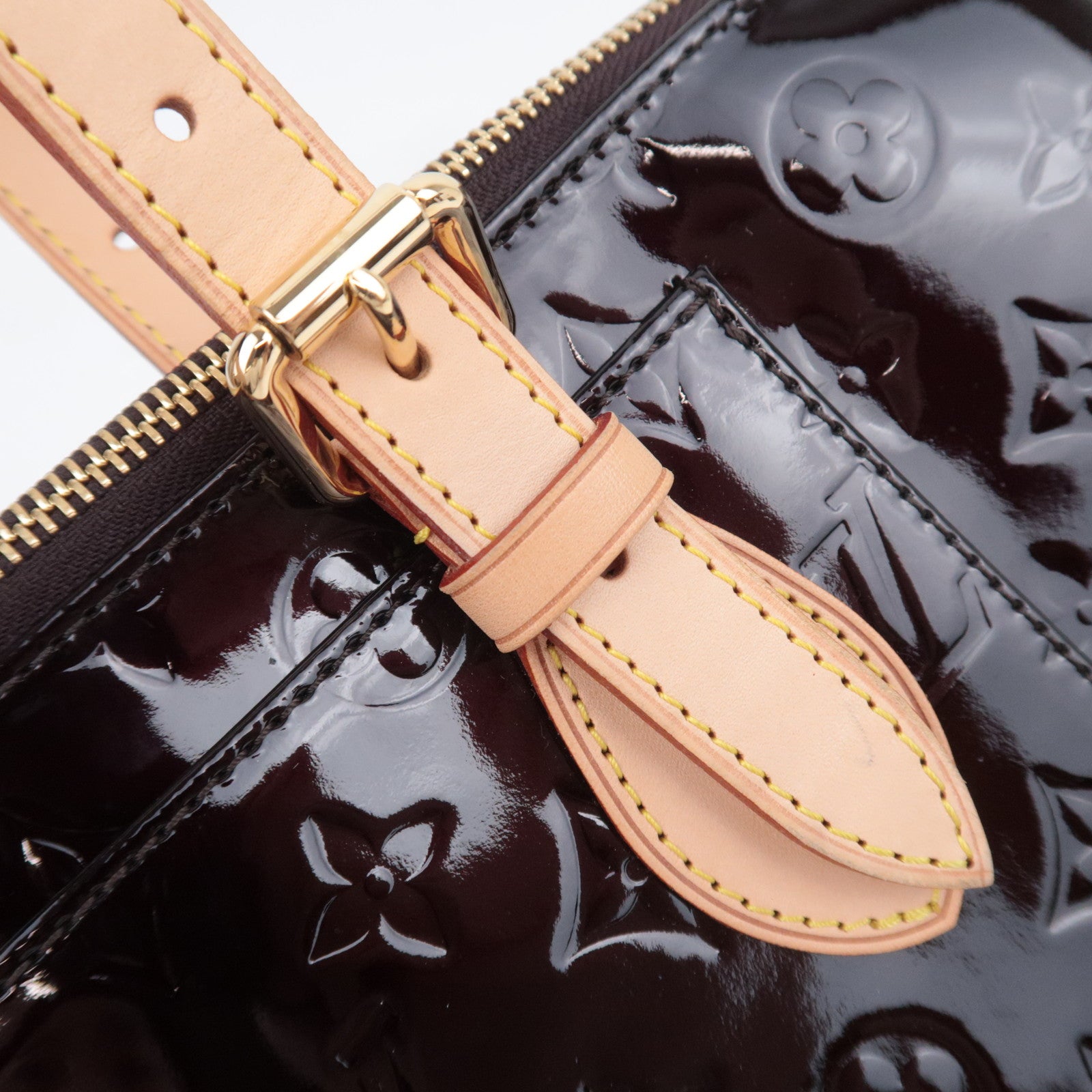 Louis Vuitton Monogram Vernis Rosewood Avenue Shoulder Bag Amarante M93510