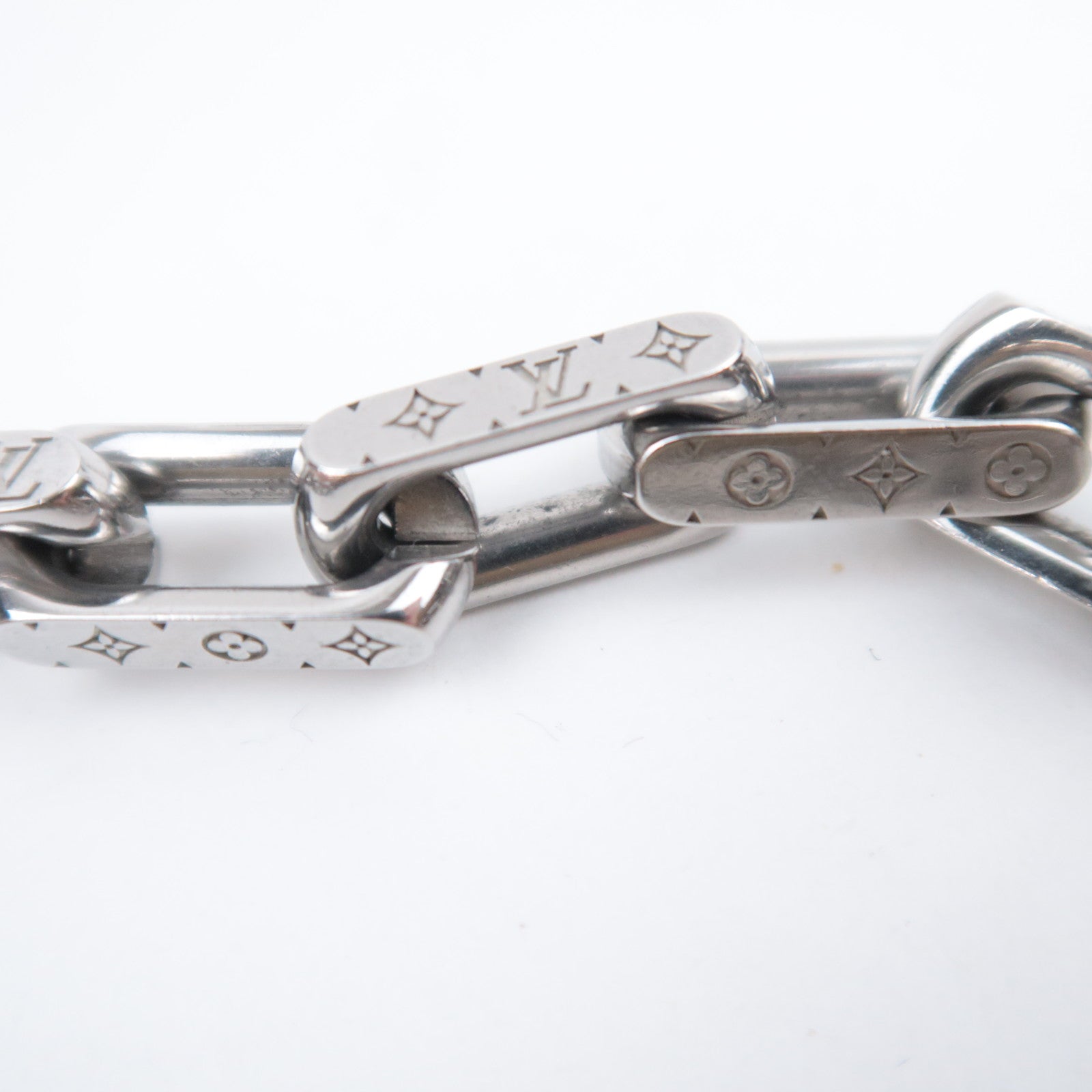 Louis Vuitton Collier Chain Monogram Necklace Silver Color M00307