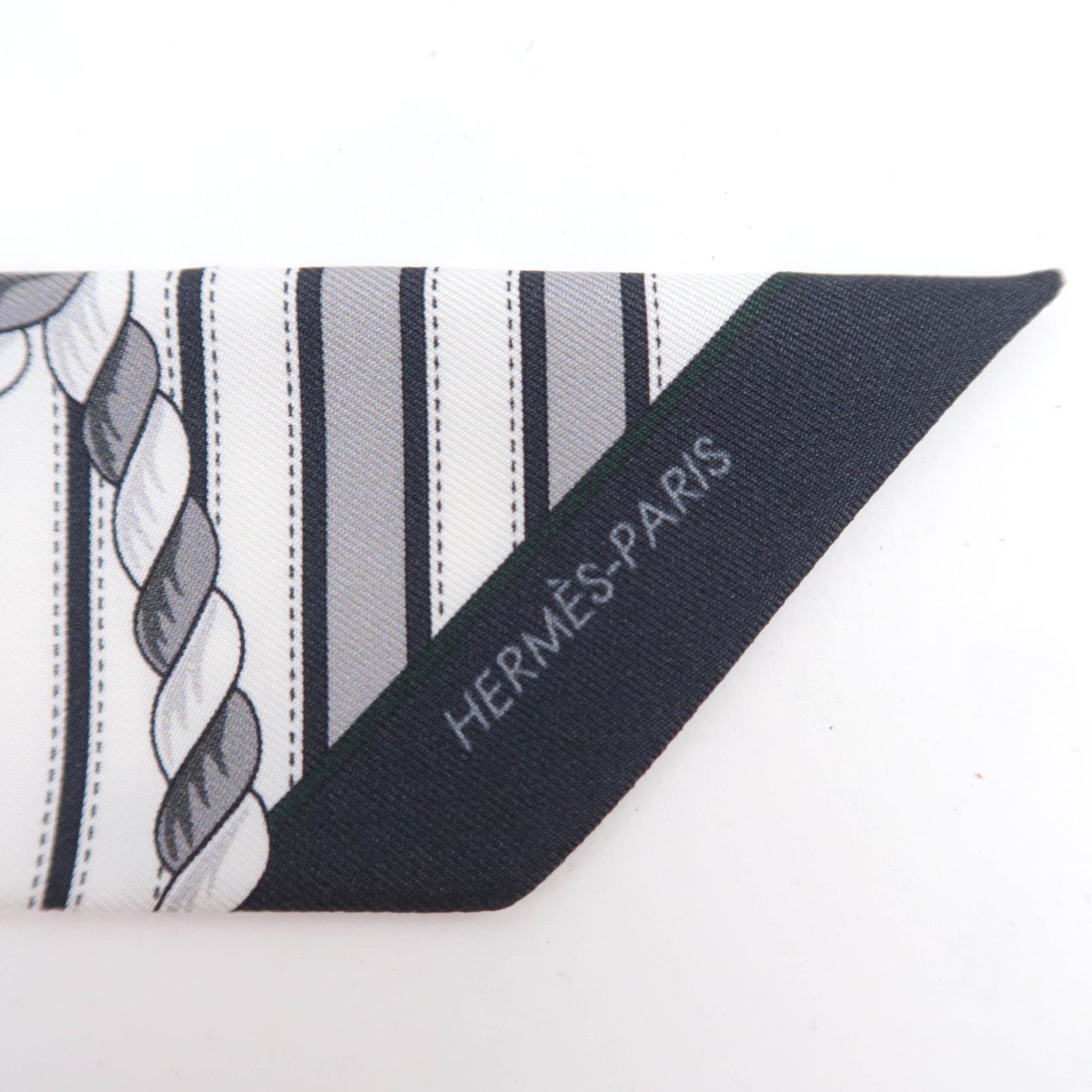 HERMES Twilly Scarf Grande Tenue 100% Silk Gray