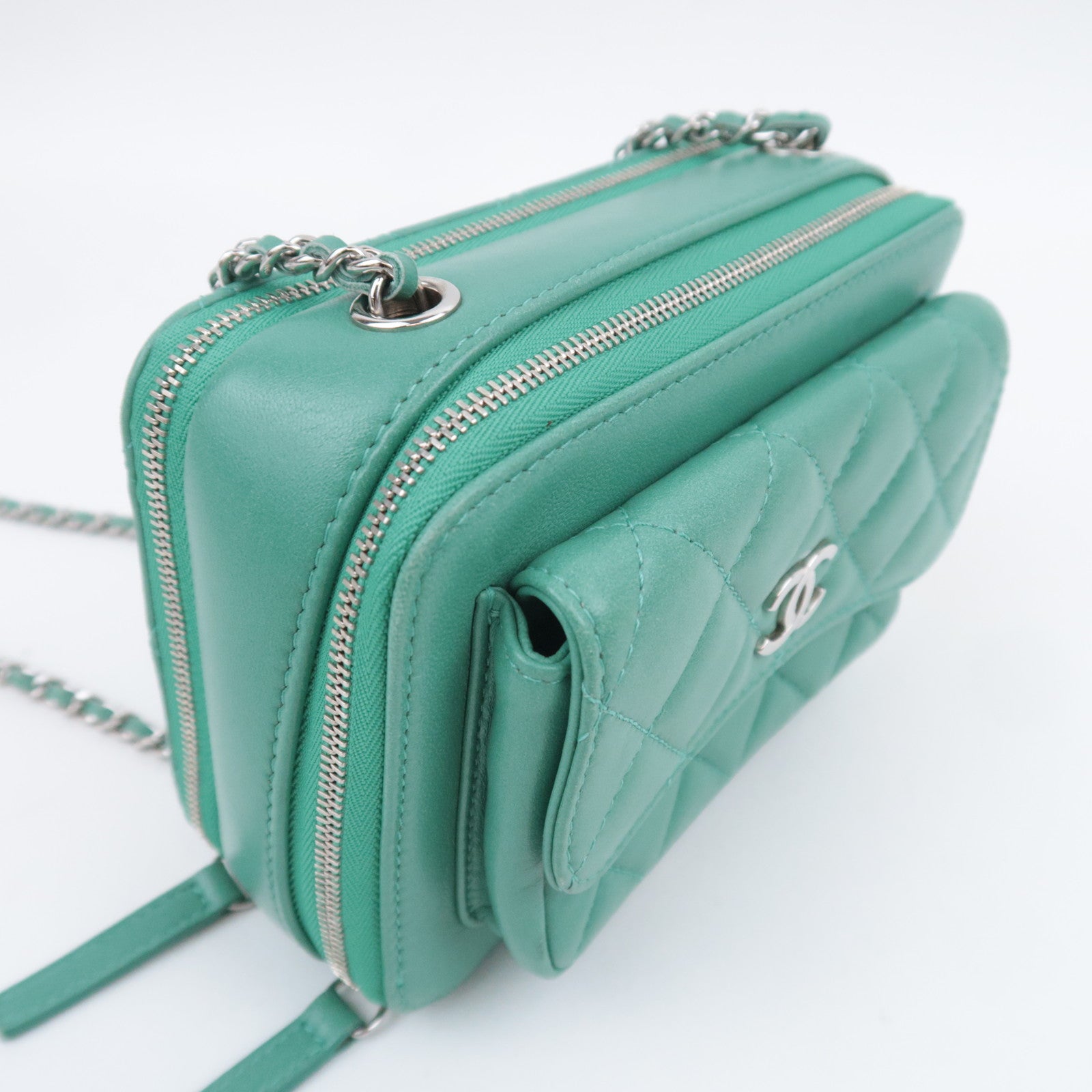 CHANEL Matelasse Chain Shoulder Bag Lambskin Green Silver HDW