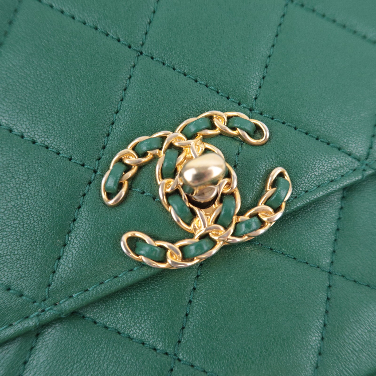 CHANEL 19 Dixneuf 2Way Chain Shoulder Bag Lambskin Green Gold HDW