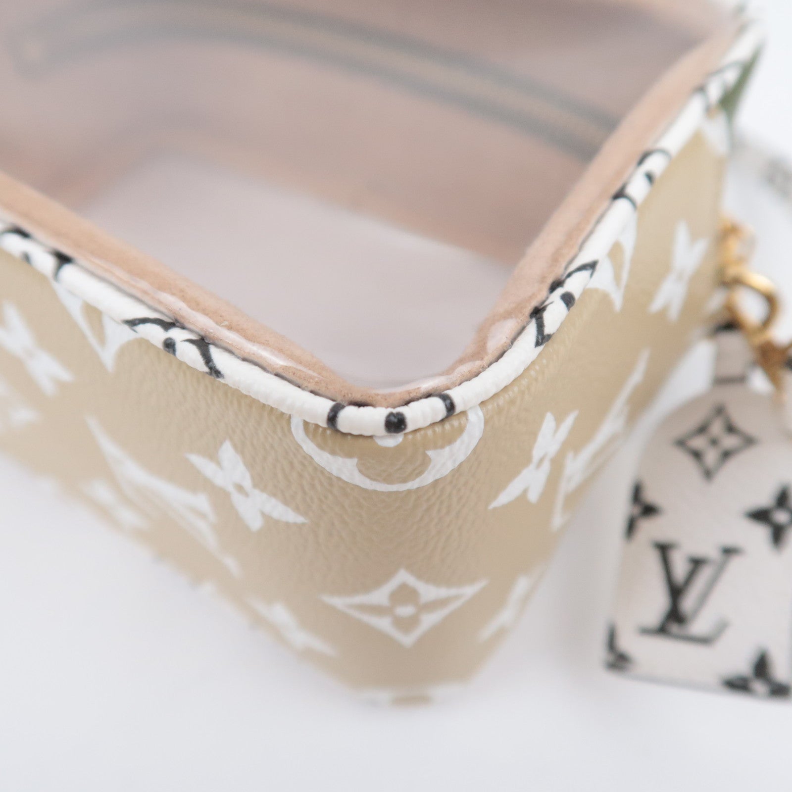 Louis Vuitton Monogram Giant Beach Clear Bag Khaki M67610