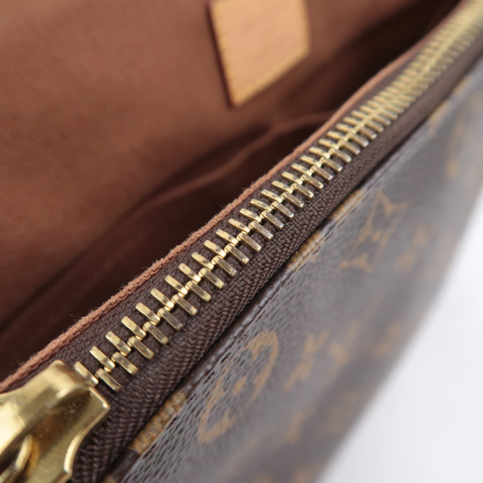 Louis Vuitton Monogram Messenger Beaubourg MM Shoulder Bag M97038