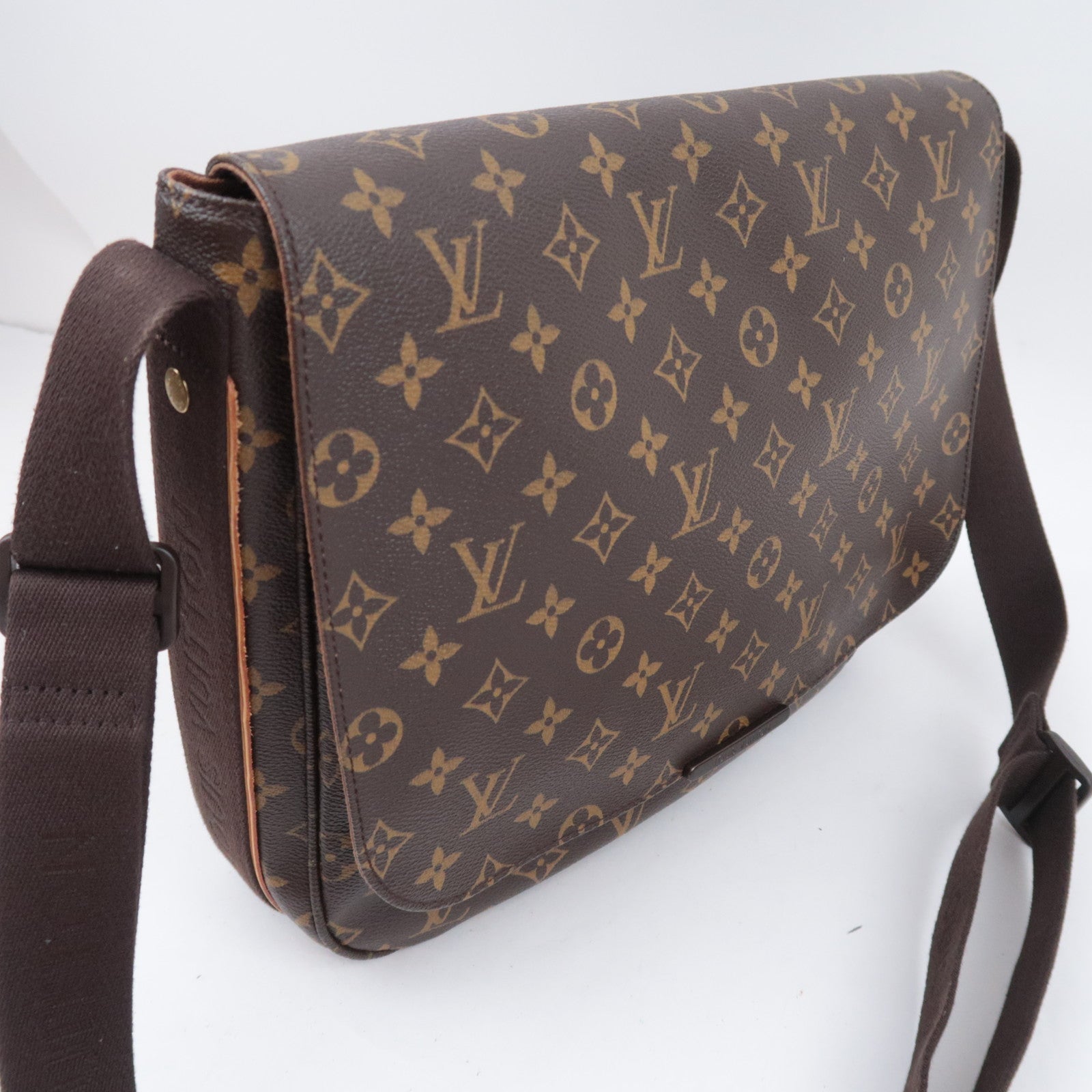 Louis Vuitton Monogram Messenger Beaubourg MM Shoulder Bag M97038
