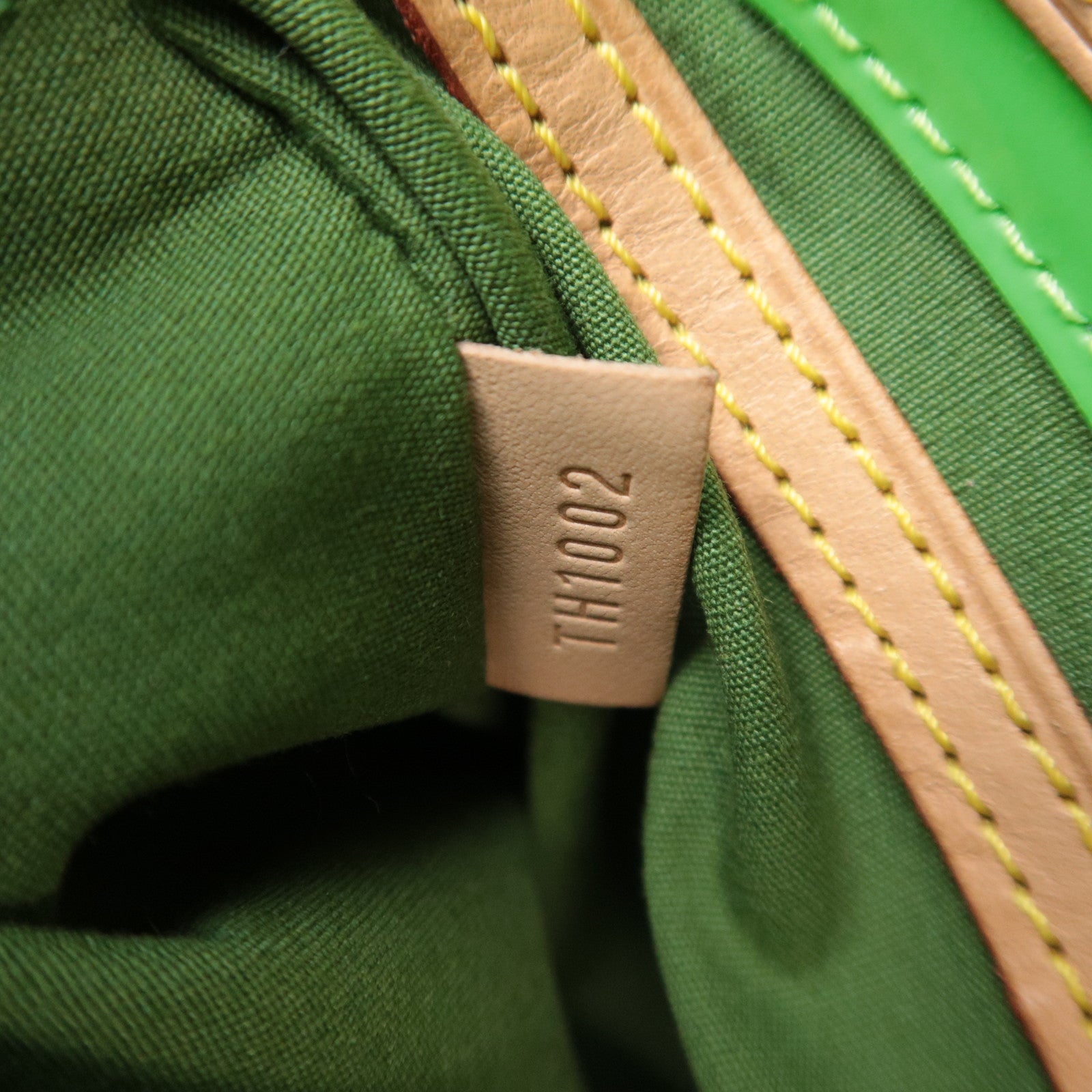 Louis Vuitton Monogram Vernis Fluo Reade PM Robert Wilson 2002 Christmas Exclusive Vert M91904