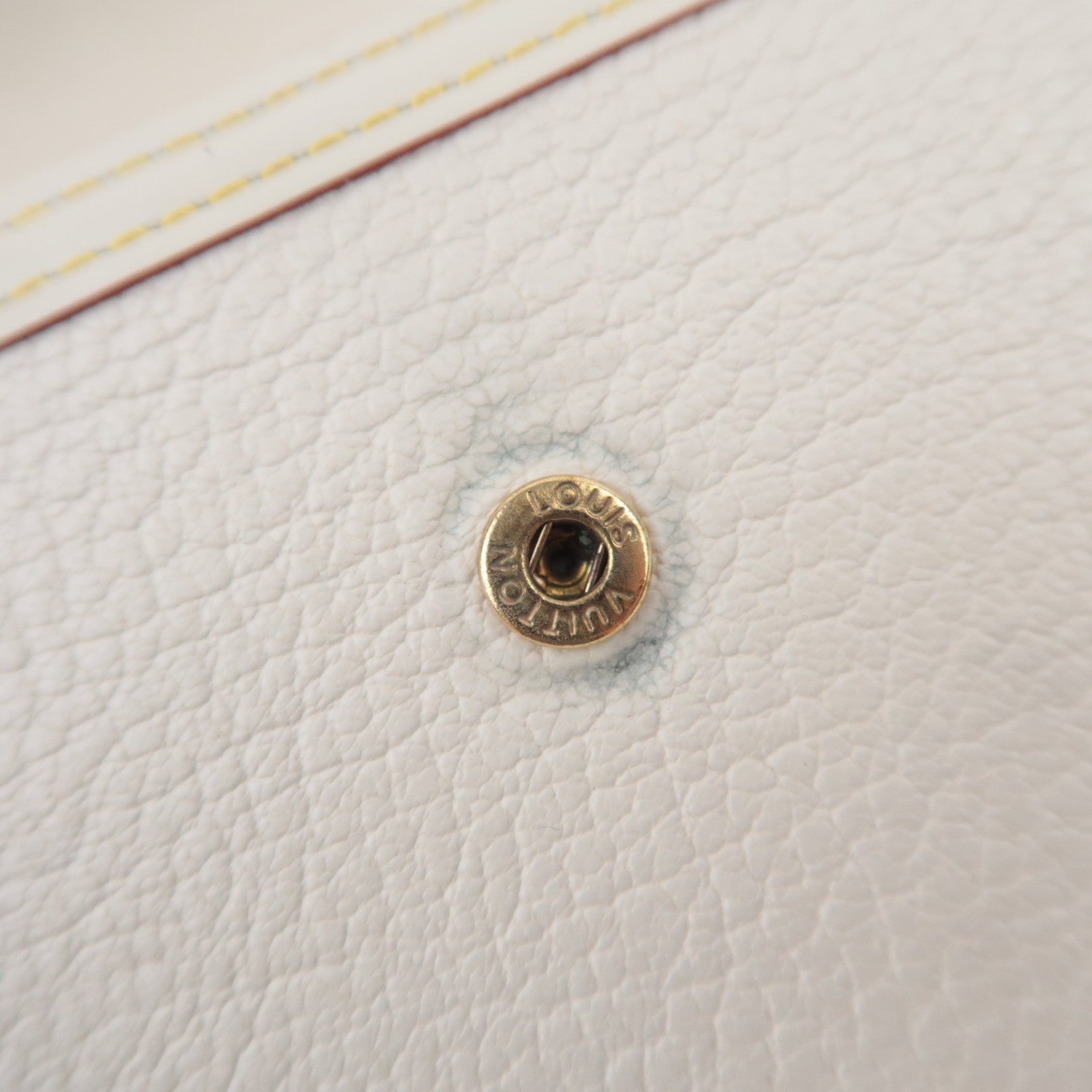 Louis Vuitton Suhali Porte Tresor International Long Wallet Blanc M91839