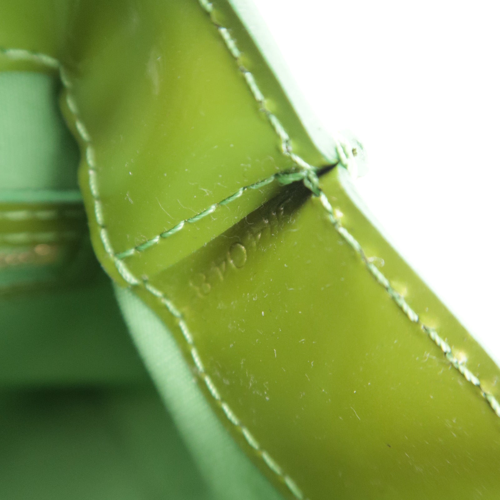 Louis Vuitton Monogram Vernis Wilshire PM Handbag Vert Tonic M93645
