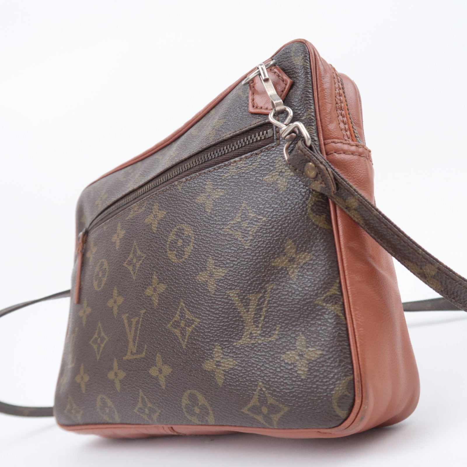 Louis Vuitton Monogram Vintage Shoulder Bag