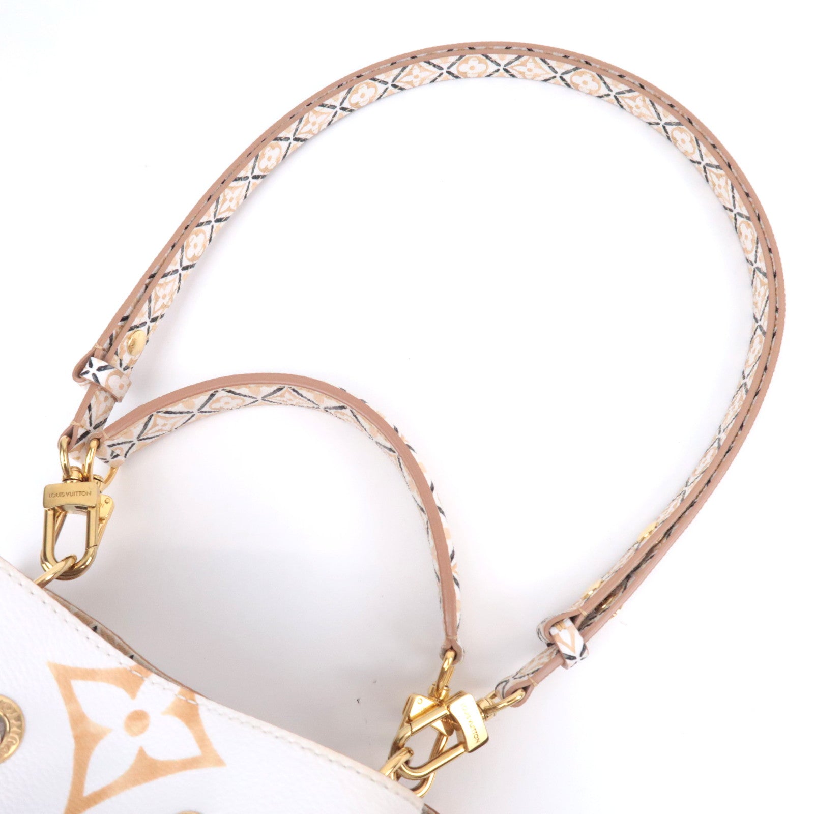 Louis Vuitton Monogram Giant By The Pool Neo Noe BB M22985