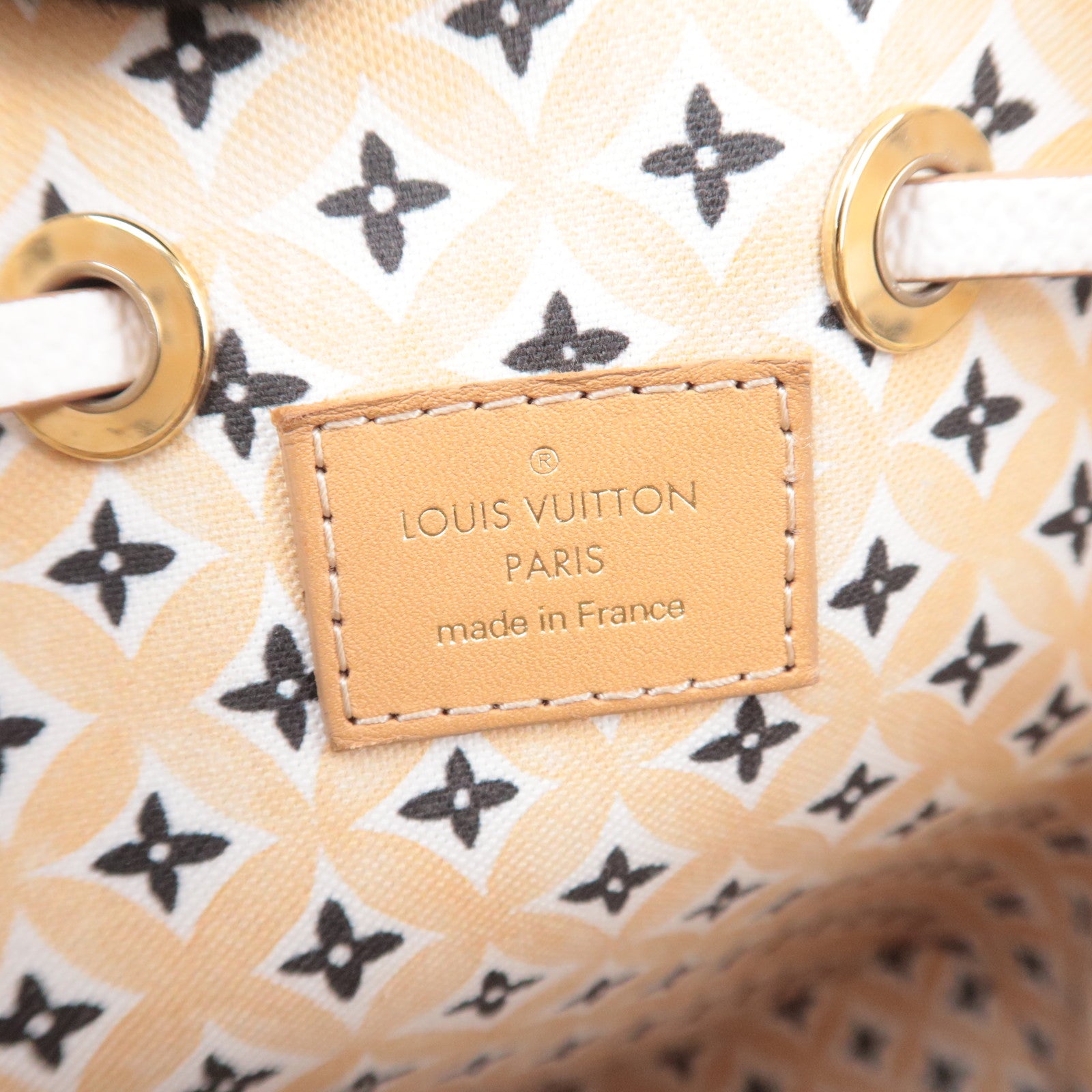 Louis Vuitton Monogram Giant By The Pool Neo Noe BB M22985