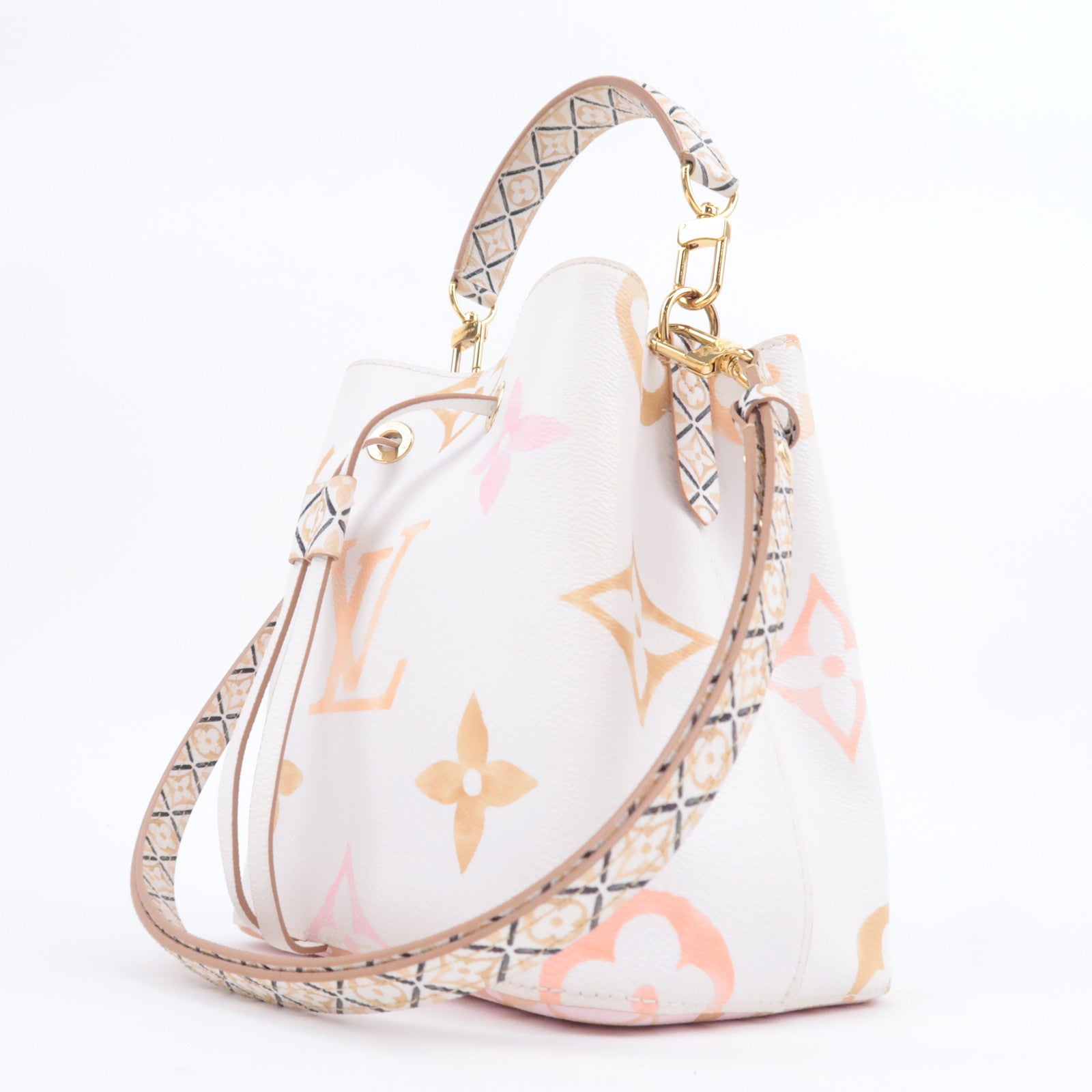 Louis Vuitton Monogram Giant By The Pool Neo Noe BB M22985