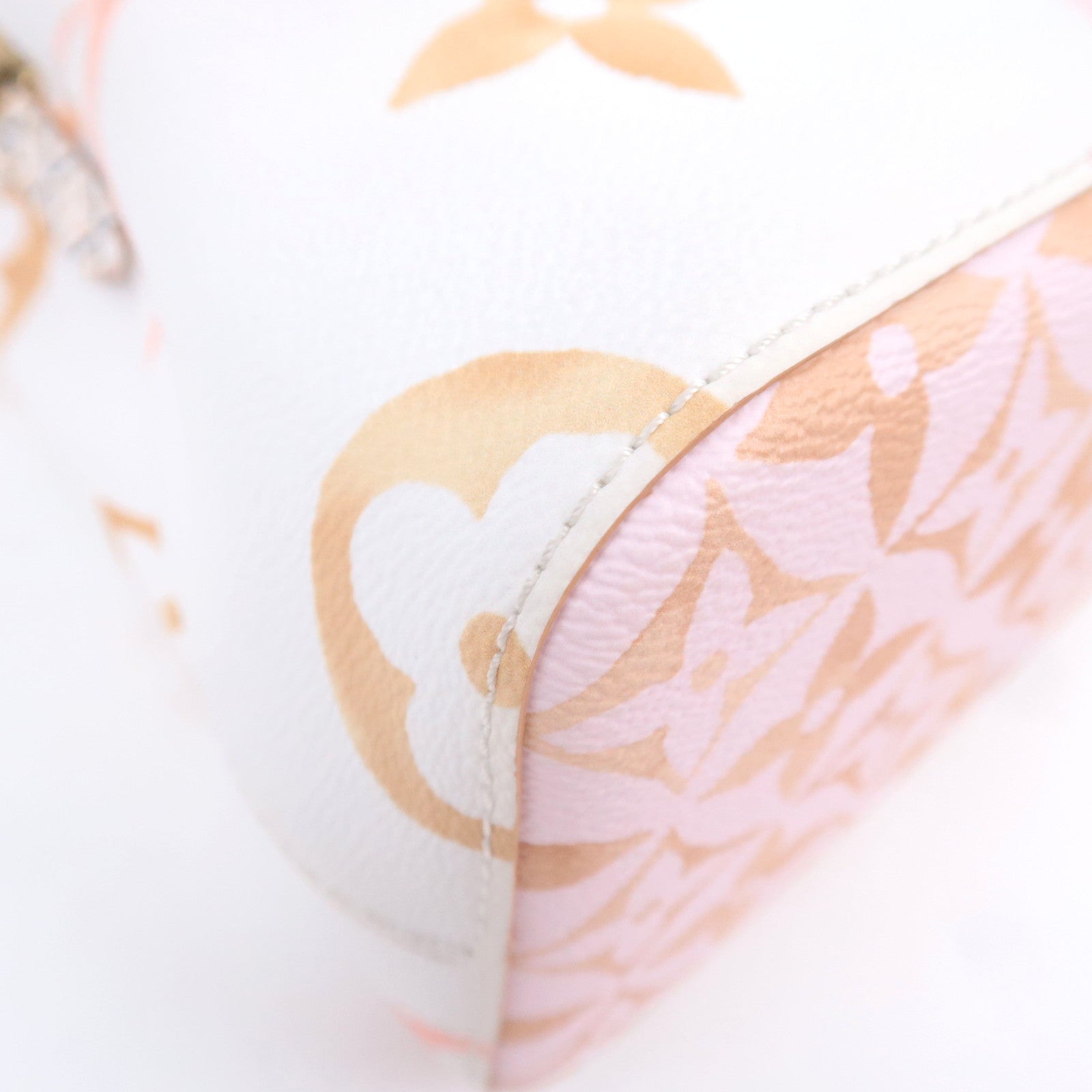 Louis Vuitton Monogram Giant By The Pool Neo Noe BB M22985