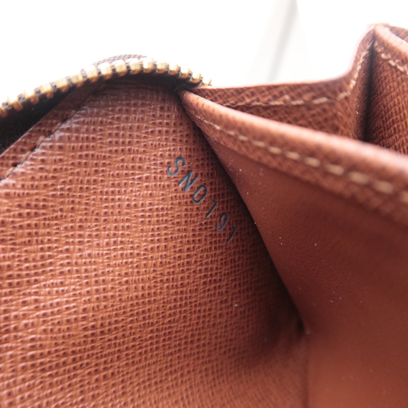 Louis Vuitton Monogram Zippy Coin Purse M60067