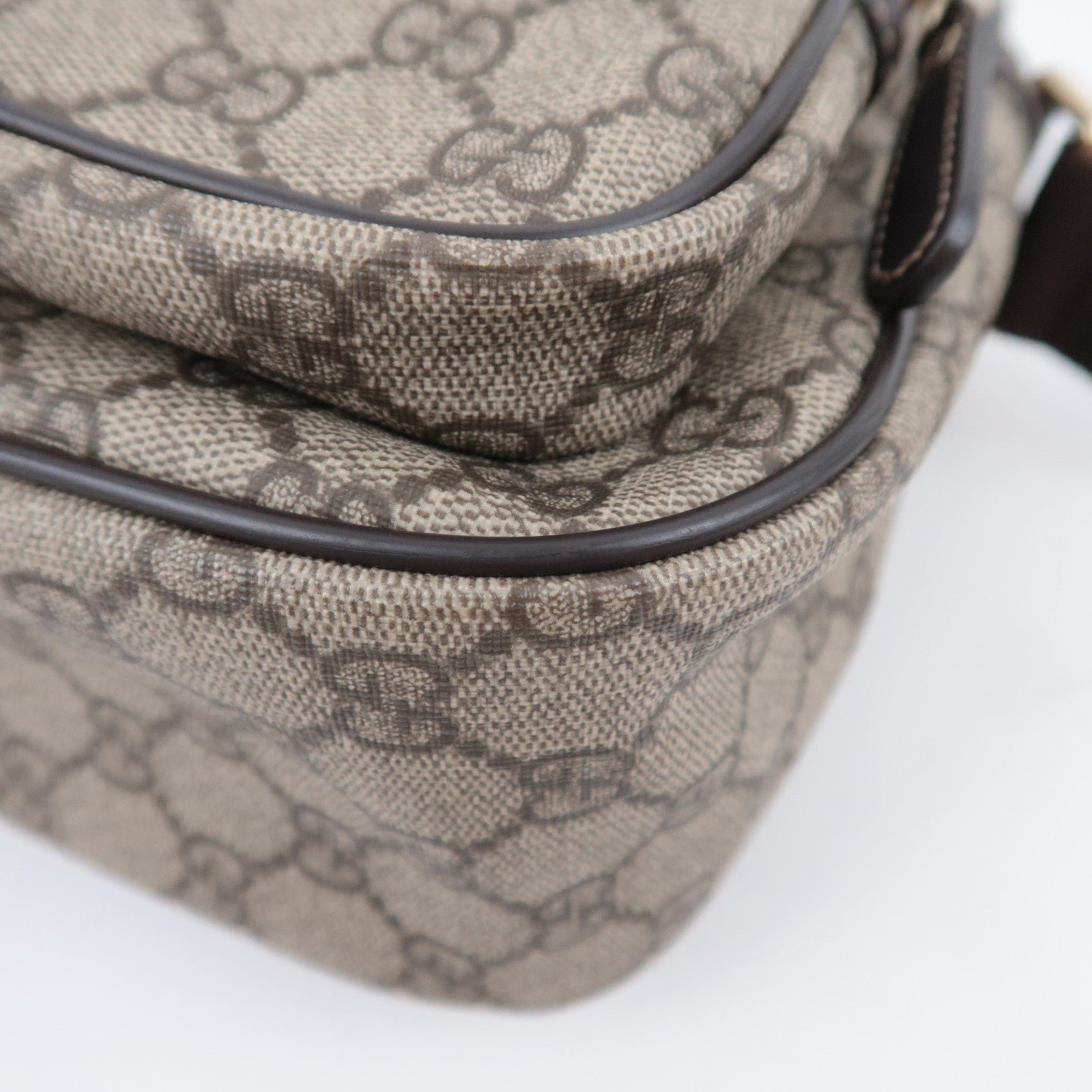 GUCCI Shoulder Bag GG Supreme Leather Beige Brown 246881