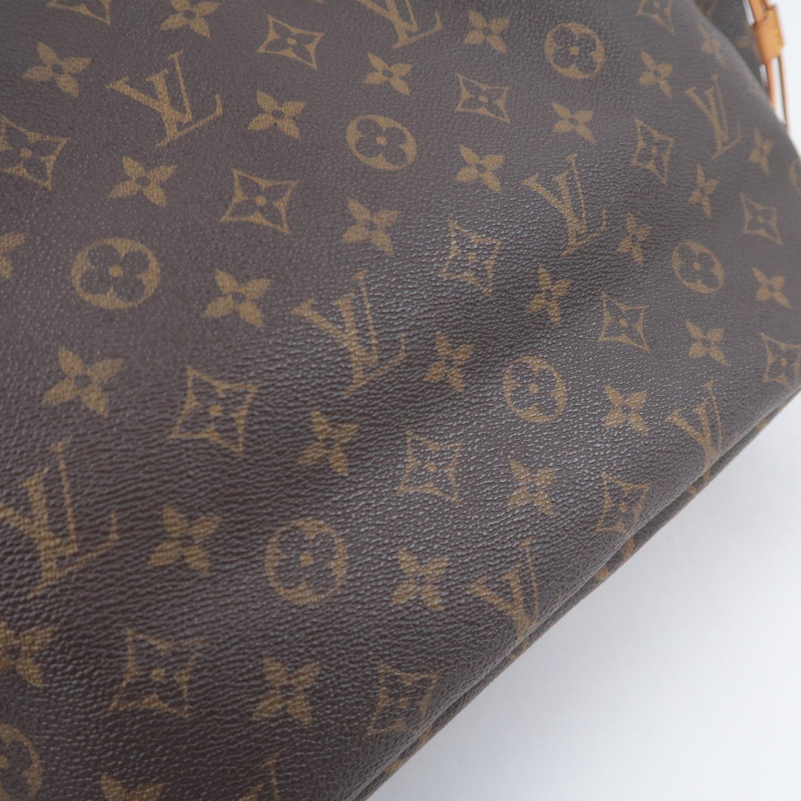 Louis Vuitton Monogram Neverfull MM Tote Bag M40156
