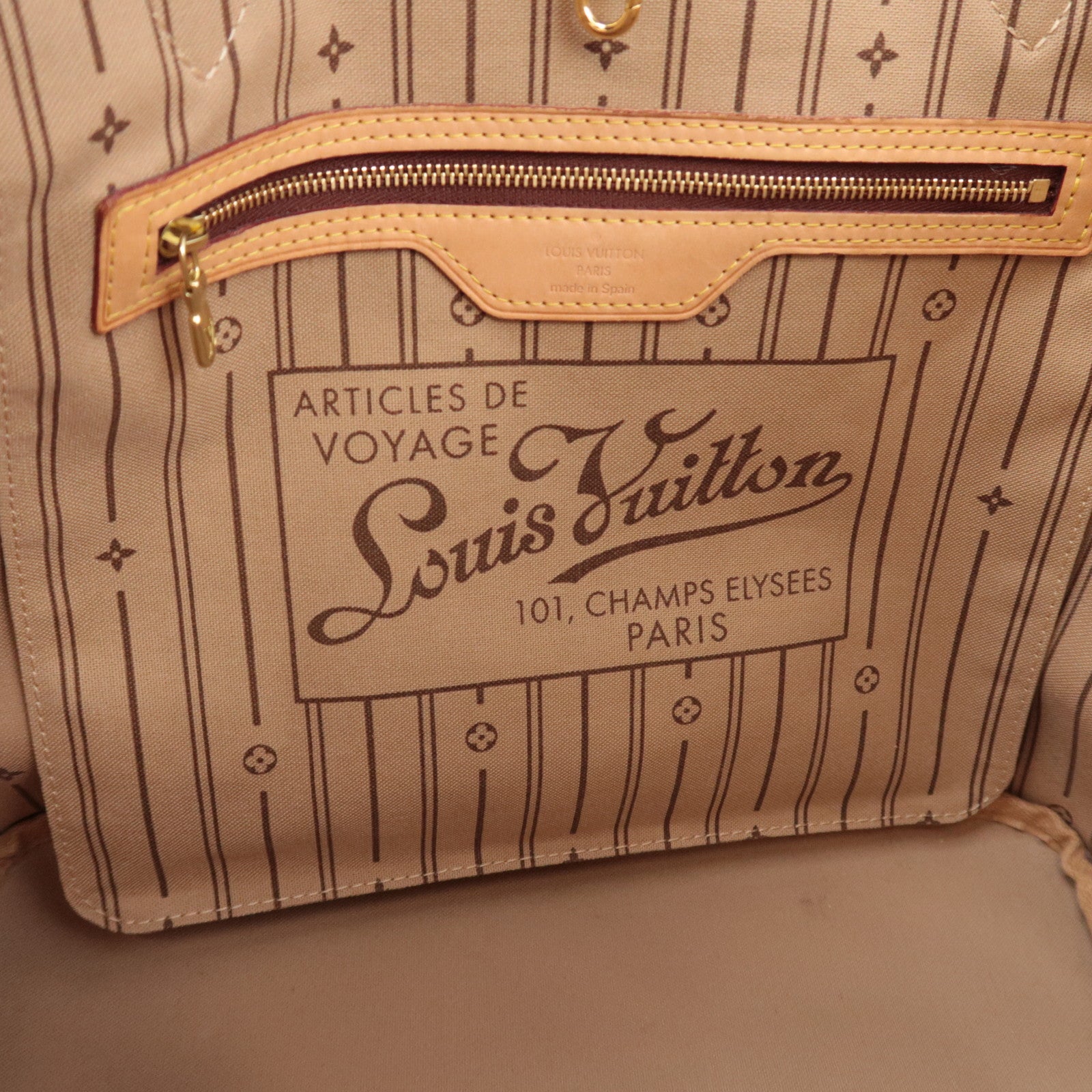 Louis Vuitton Monogram Neverfull MM Tote Bag M40156