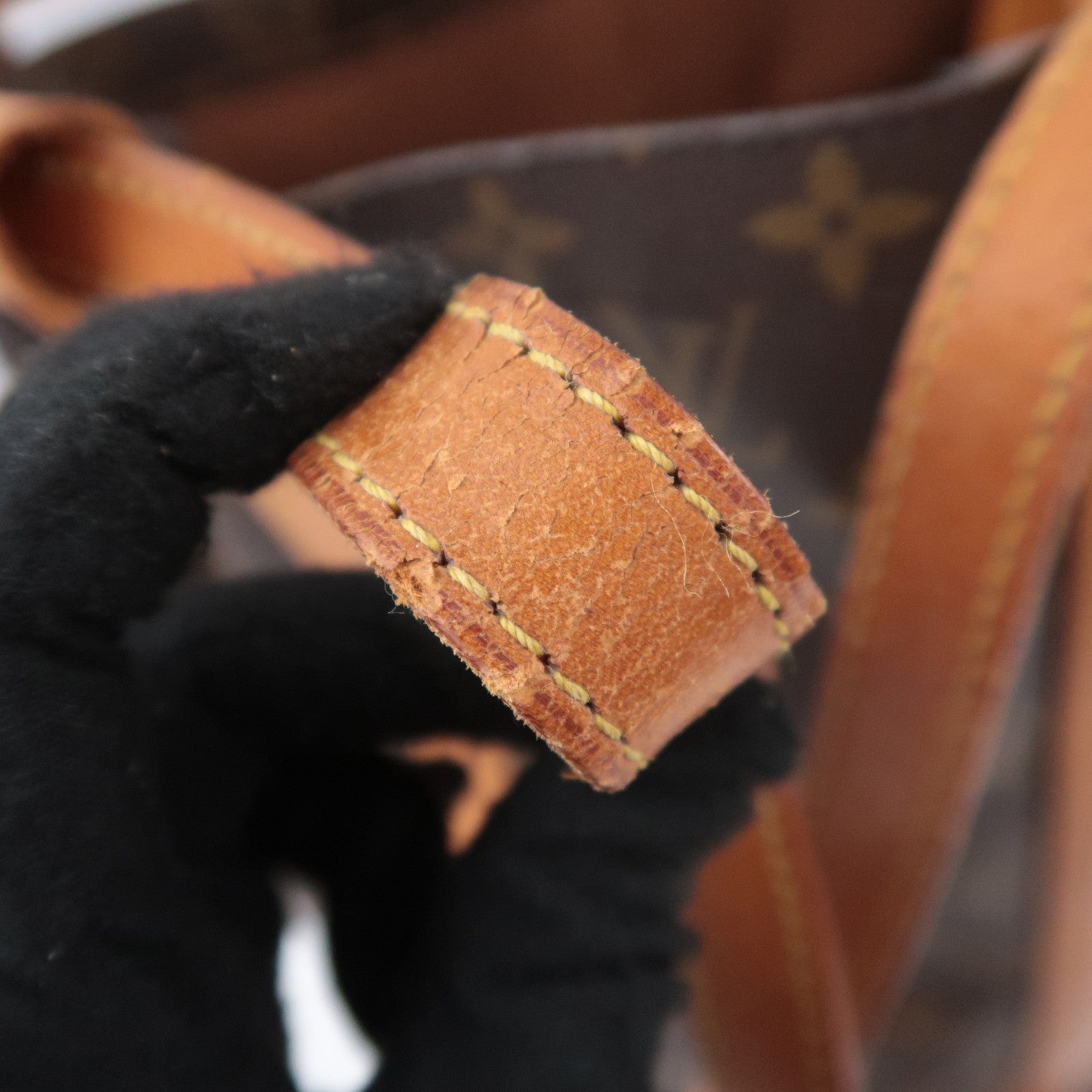 Louis Vuitton Monogram Randonnee GM Shoulder Bag M42244