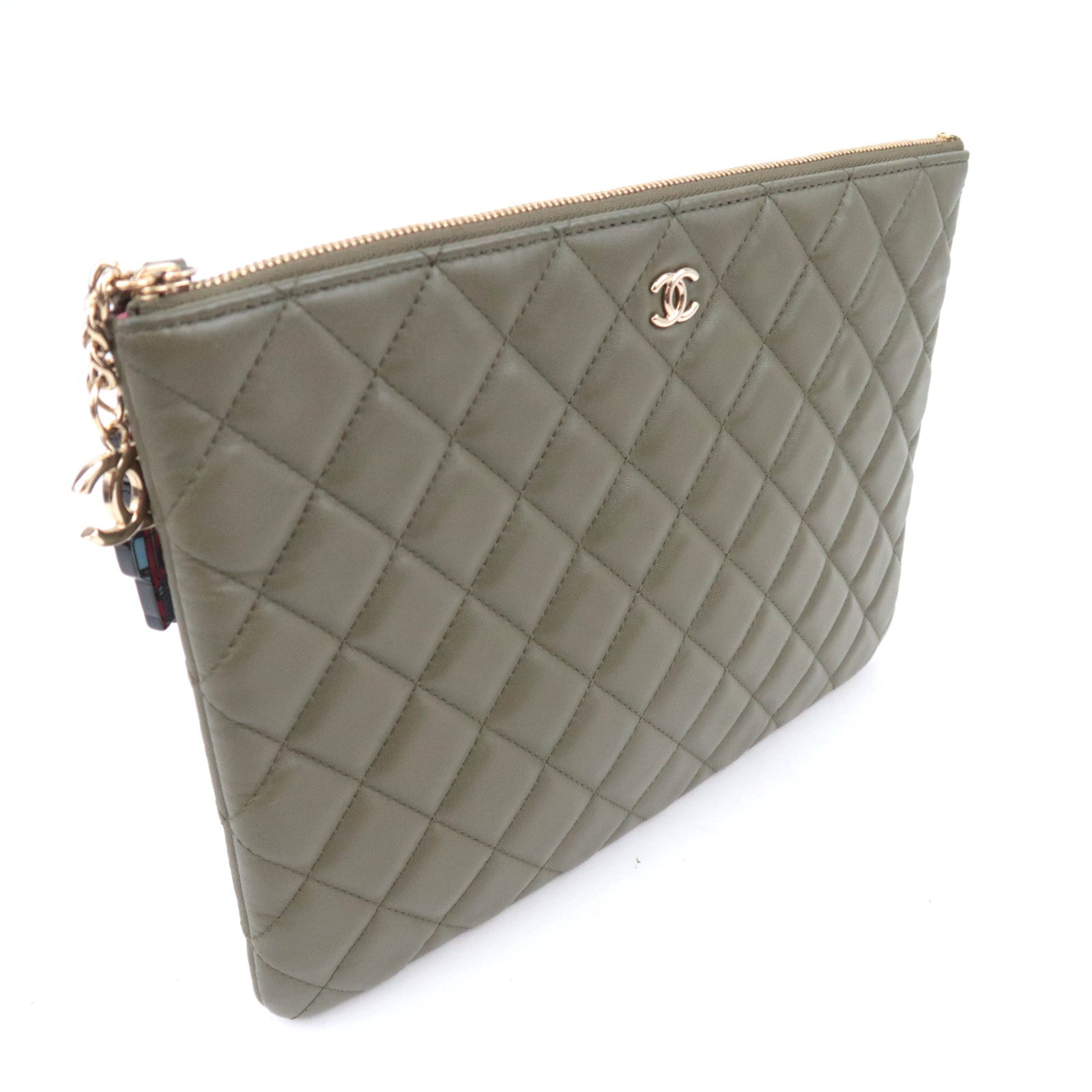 CHANEL Matelasse Clutch Bag Lambskin Khaki Gold Hardware A82552