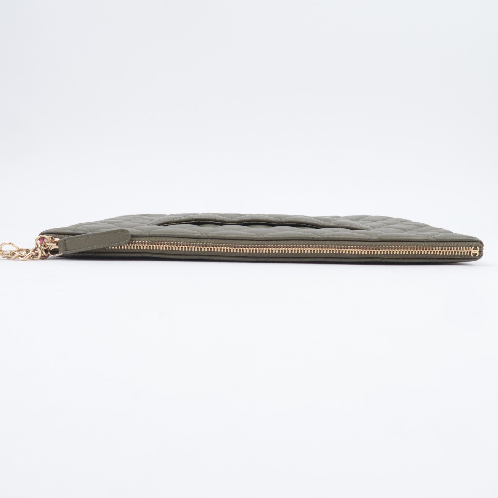 CHANEL Matelasse Clutch Bag Lambskin Khaki Gold Hardware A82552