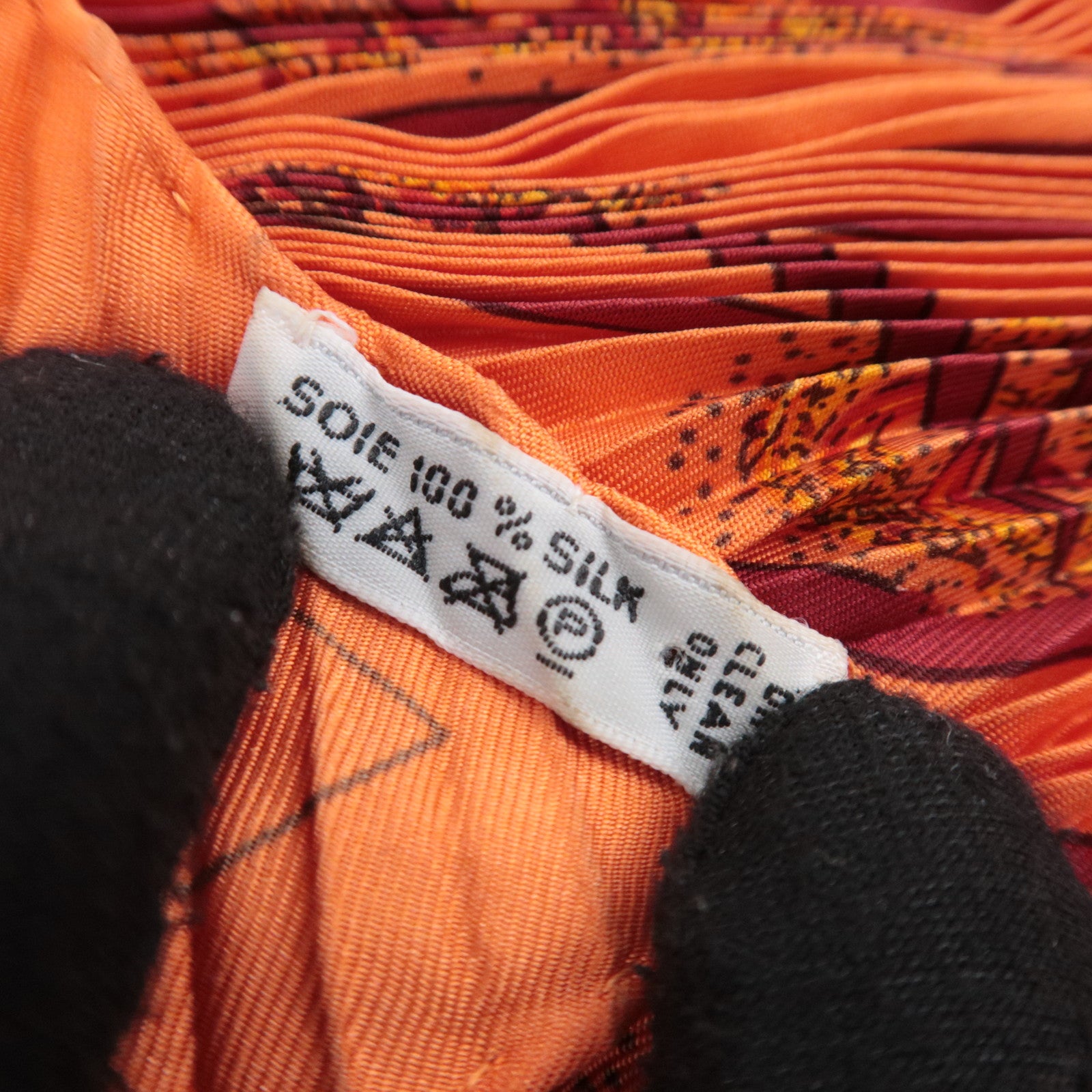 HERMES Pleated Carre 90 Scarf 100% Silk
