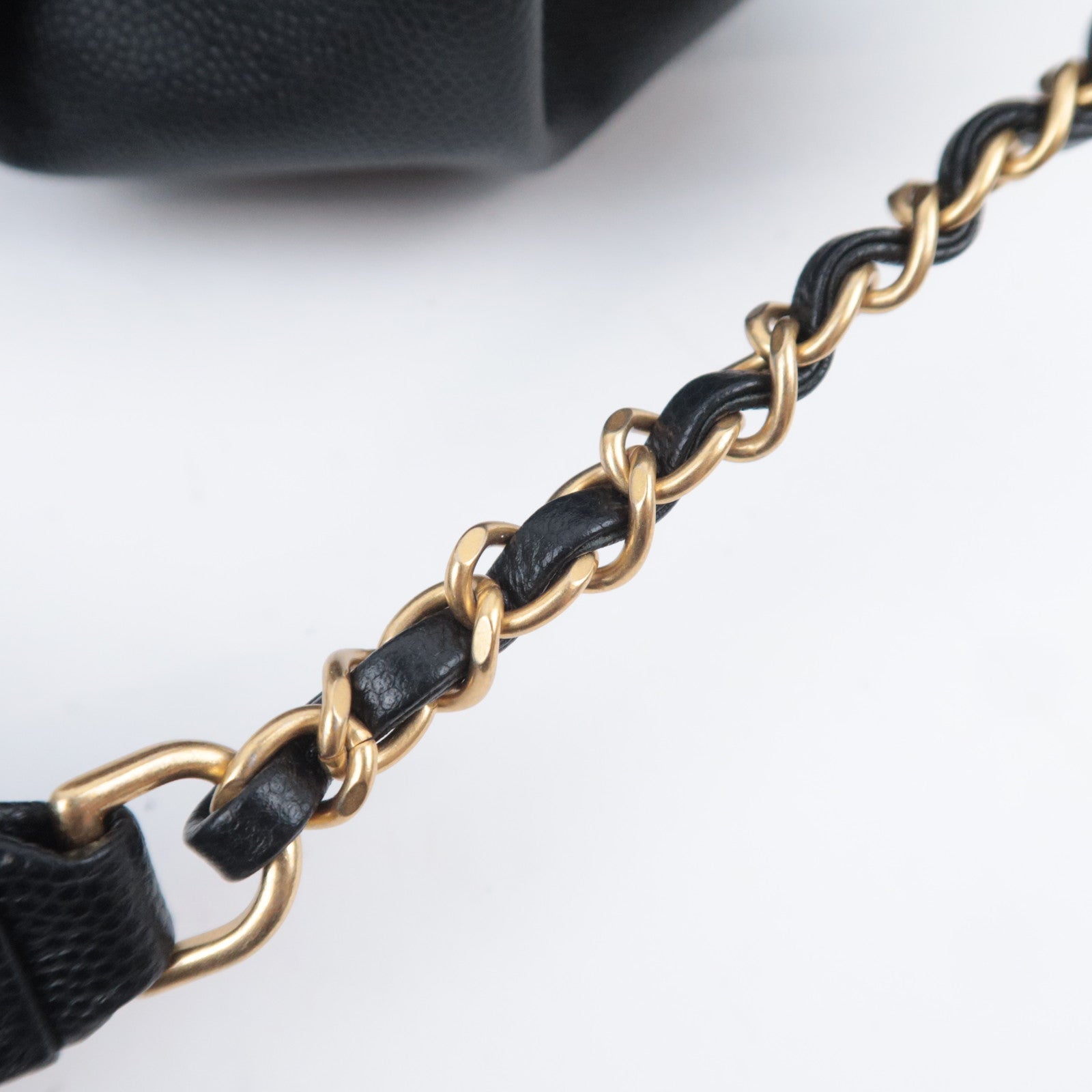 CHANEL CC Filigree Chain Waist Bag Caviar Skin Blac Gold HDW