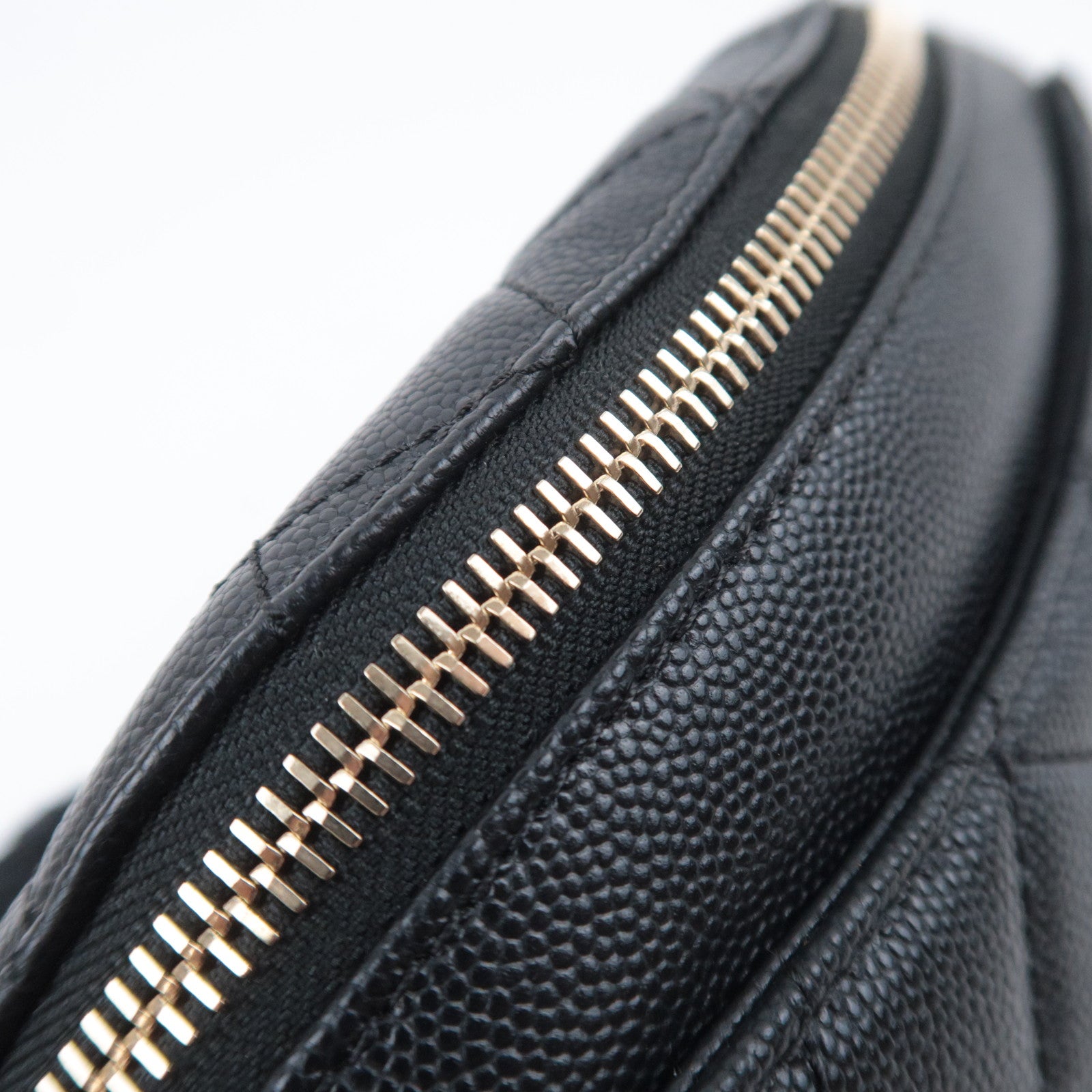 CHANEL CC Filigree Chain Waist Bag Caviar Skin Blac Gold HDW